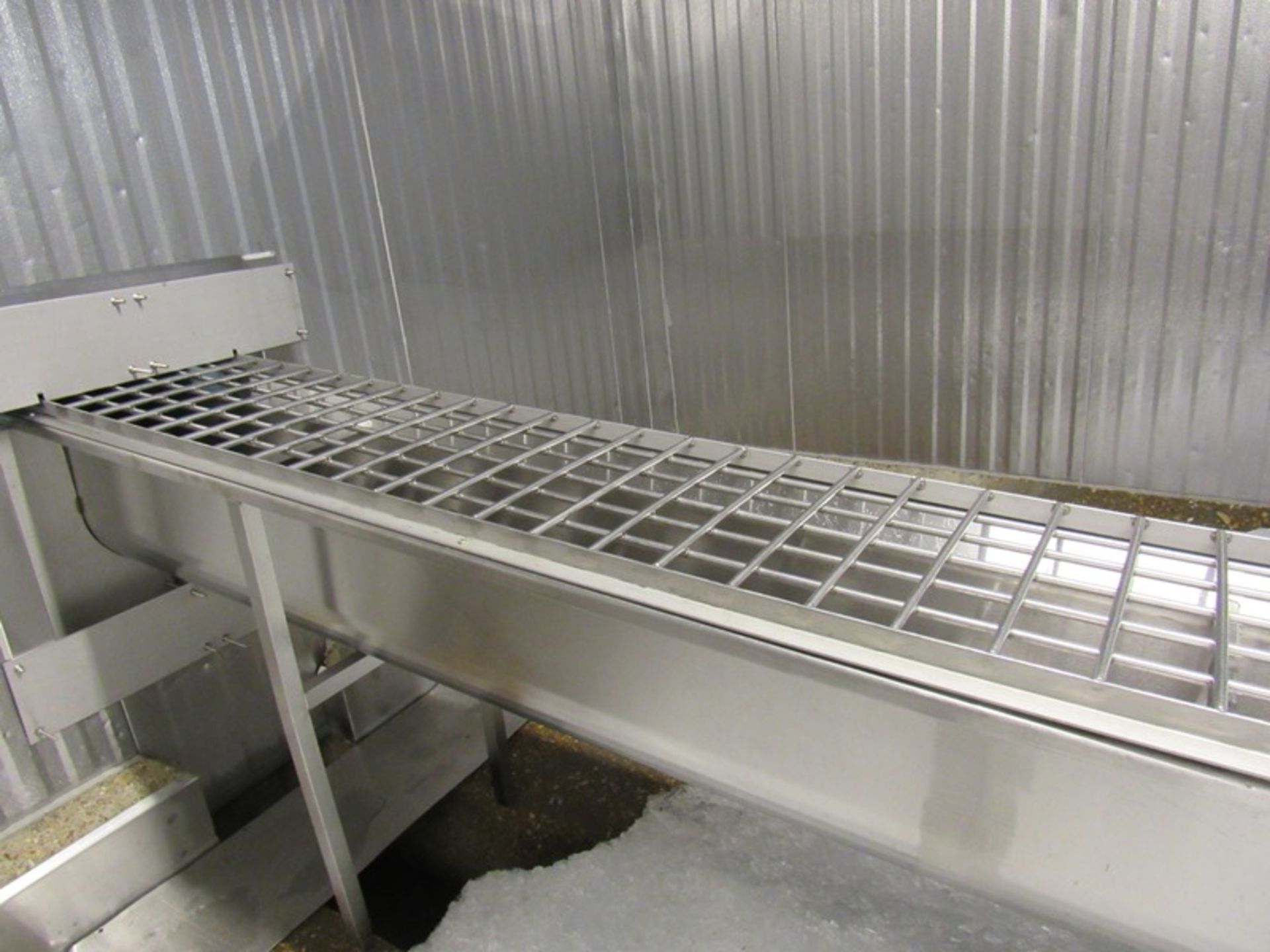 Stainless Steel Trough, 32' long stainless steel screw, 12" Dia., 240 volt motor (Required Loading - Image 4 of 6