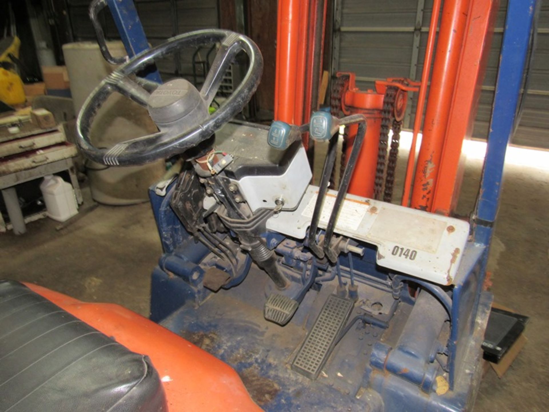 Toyota Forklift, propane, double mast (Required Loading Fee $100.00 Norm Pavlish- Nebraska - Image 3 of 4