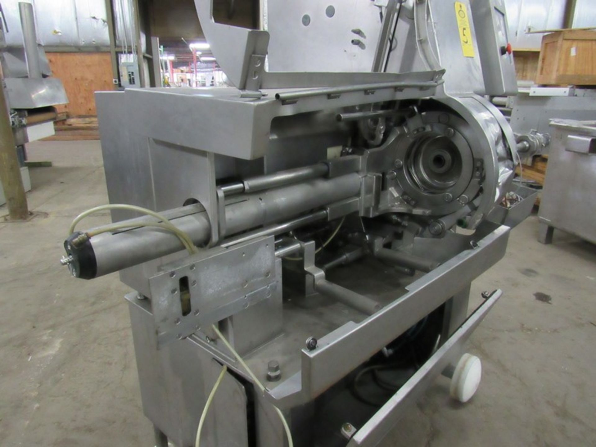 Poly-Clip Mdl. ICA8700 Automatic Double Clipper, touchscreen controls, sheet metal damage to covers - Image 5 of 11