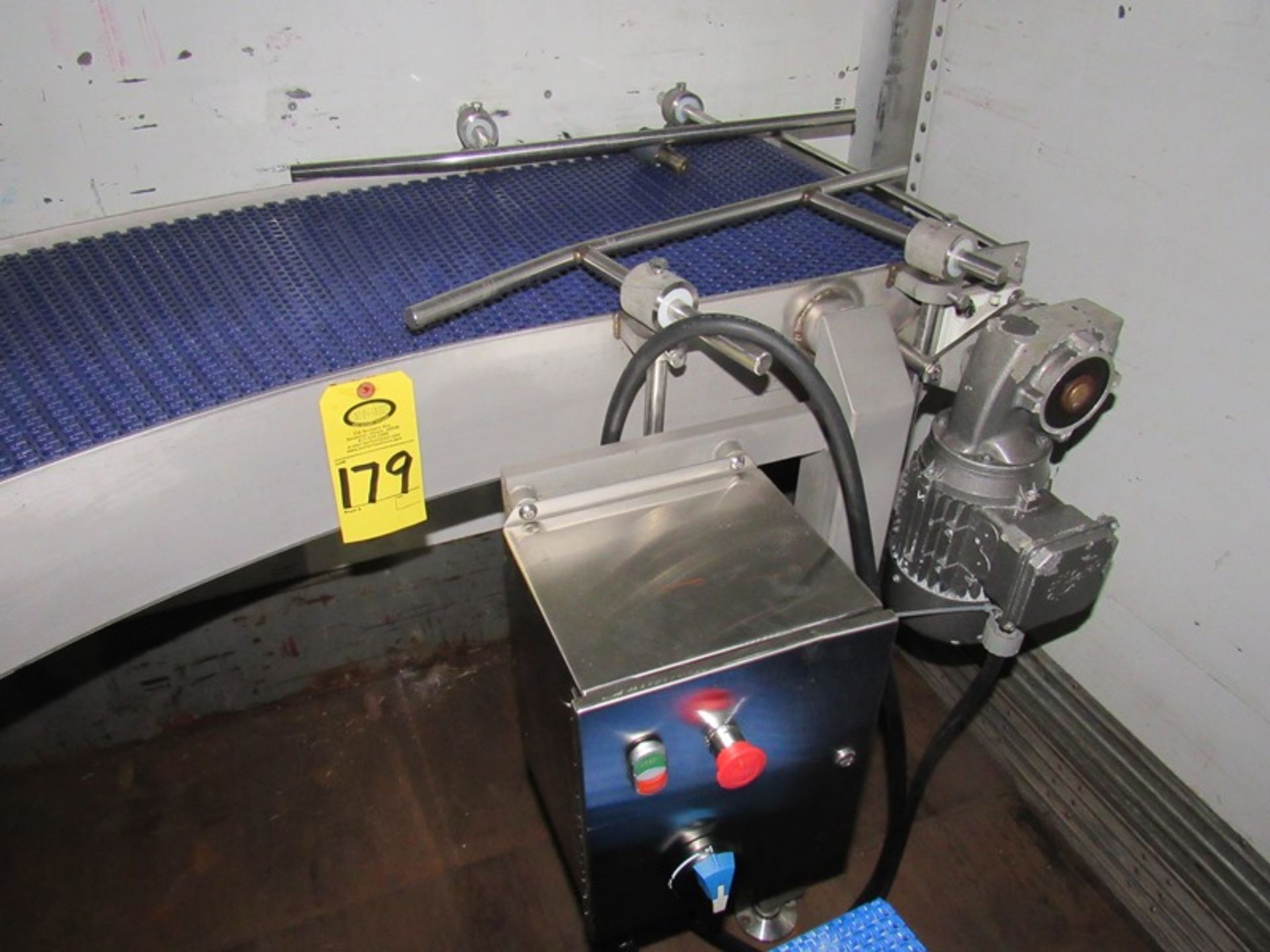Stainless Steel 90º Conveyor, 19 1/2" W X 20' L blue belt, 12' to turn (Late Pickup Only - March - Image 5 of 5