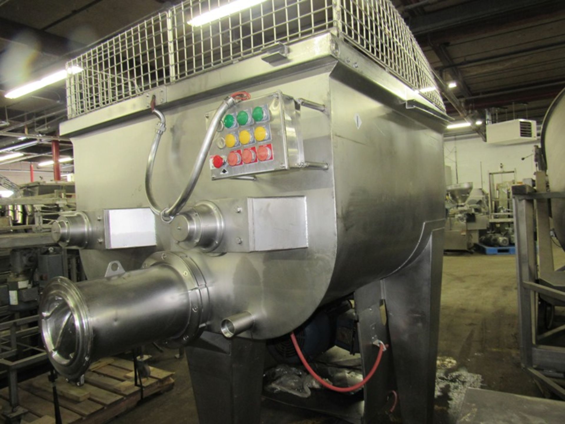 Wolfking Mdl. TSMG 1500/250 MIxer Grinder, missing auger, barrel and head - Image 4 of 11