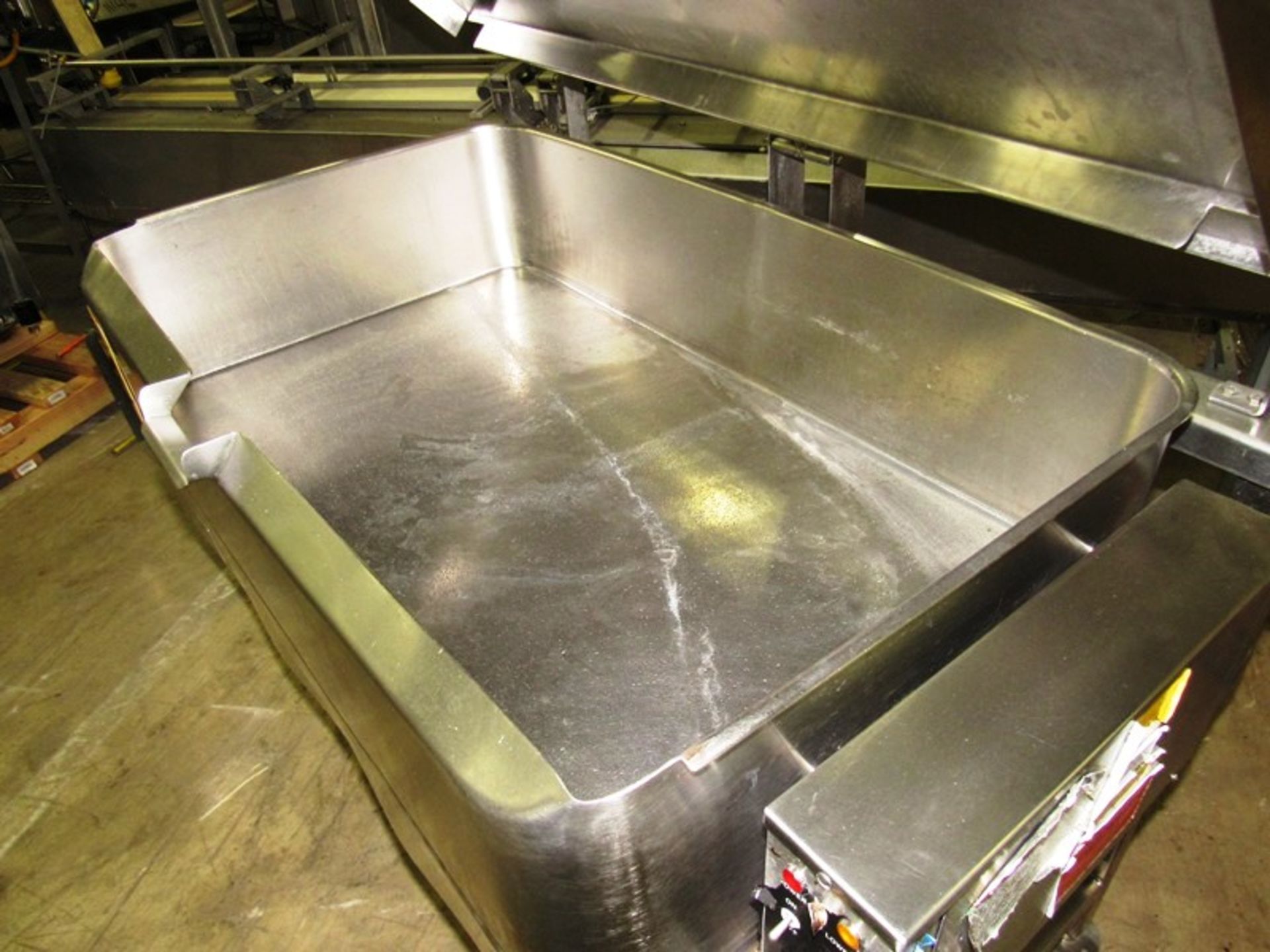 Groen Mdl.E-4-9 Natural Gas Fired Tilt Skillet/Braising Pan w/water attachment, 120 volts - Image 4 of 7