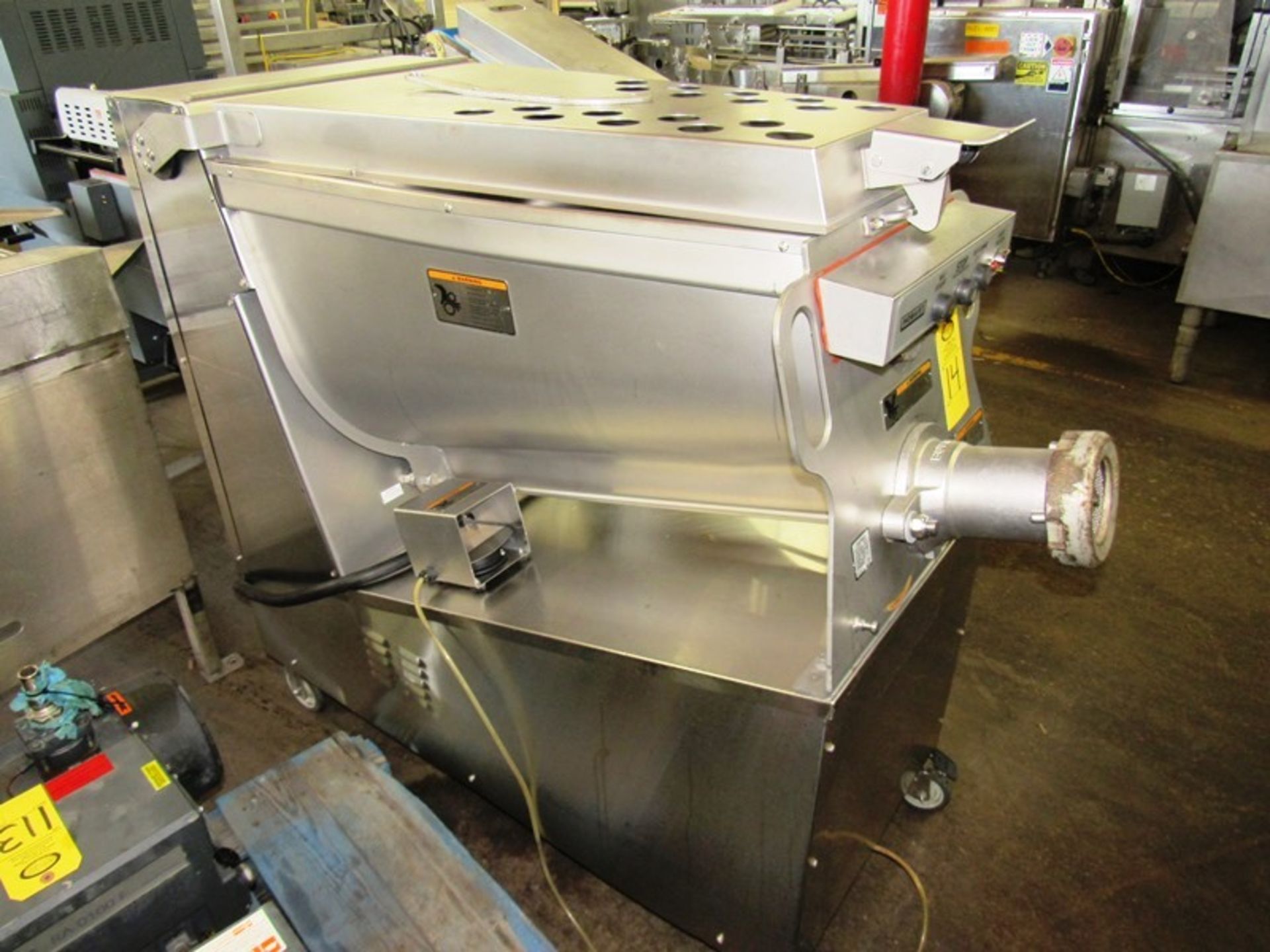 Hobart Mdl. MG-2032 Portable Mixer/Grinder, #32 Head, Ser. # 31-1450-929, 220 volts - Image 2 of 5