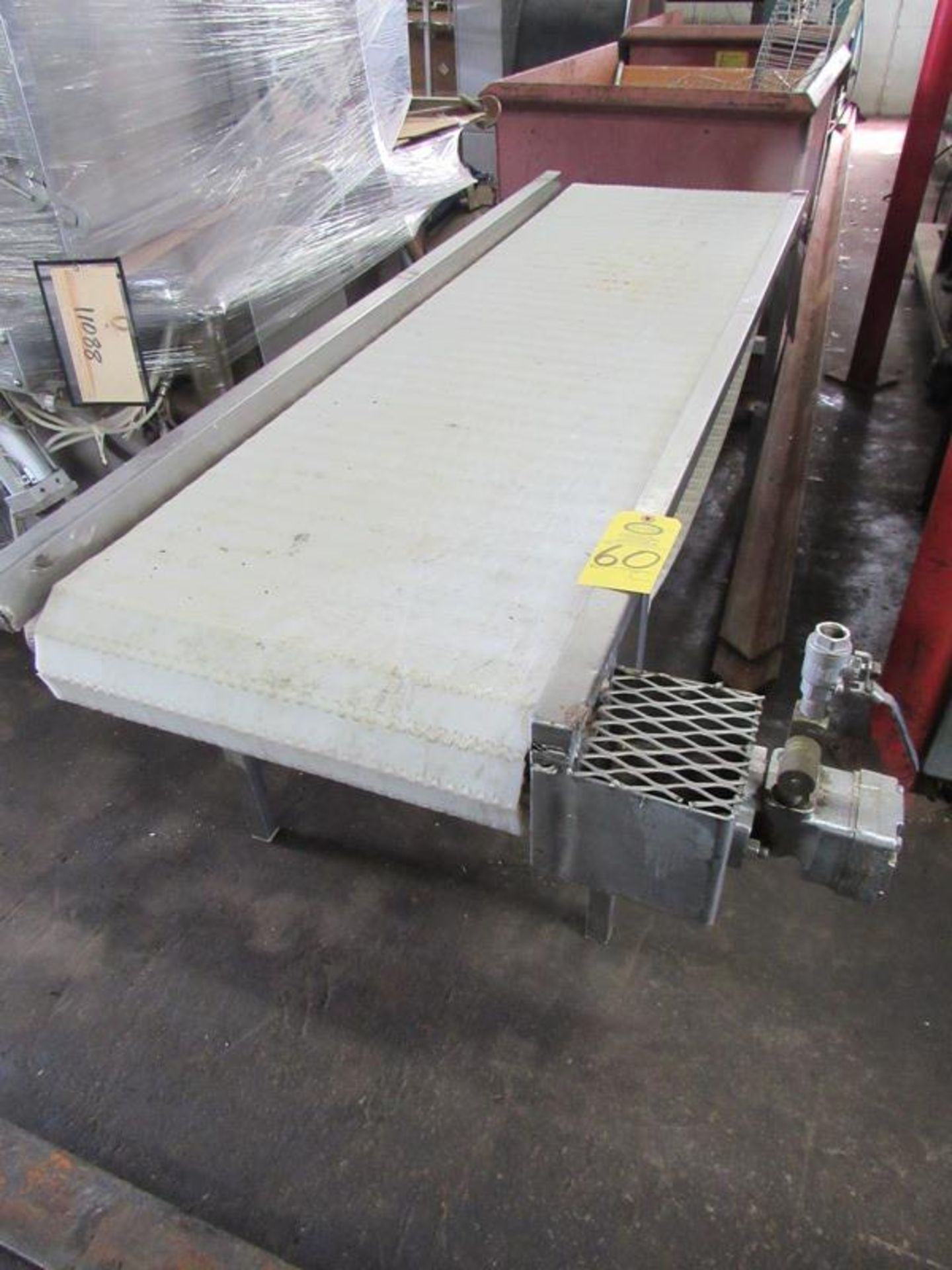 Conveyor, 24" W X 7' L plastic belt, hydraulic drive - Image 2 of 3