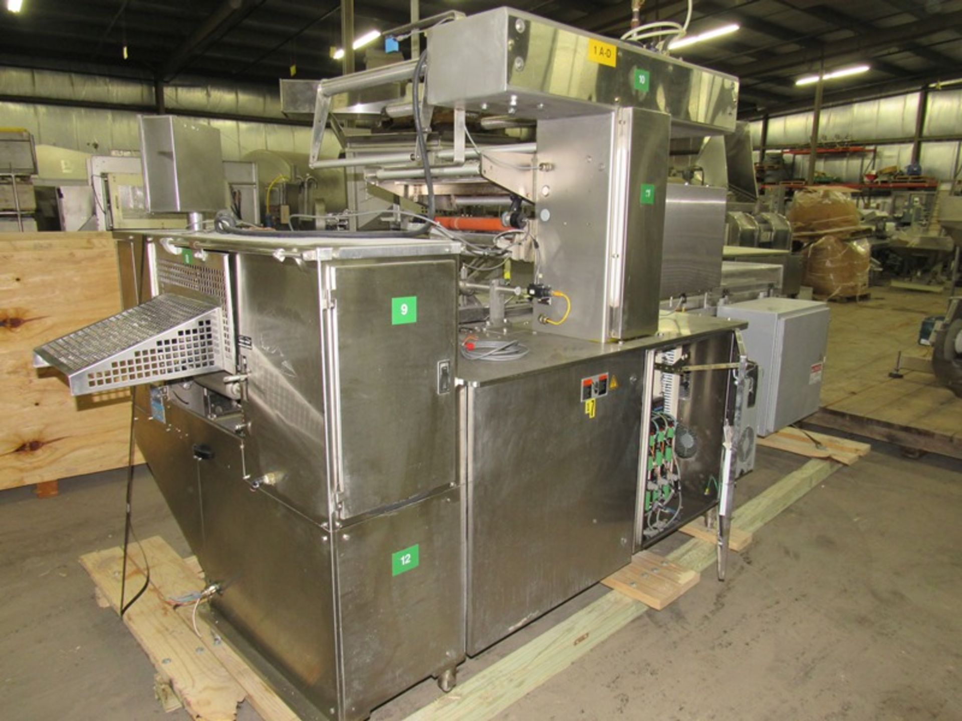 Doboy Mdl. Micromatic L-R Flow Wrapper, 460 volts, touchscreen controls, manual heater controls, - Image 3 of 18