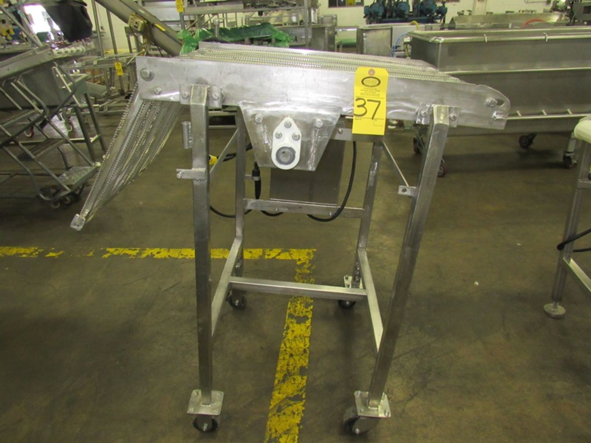 Portable Stainless Steel Conveyor, 24" W X 5' L ladder chain belt, 230/460 volts motor (Located in