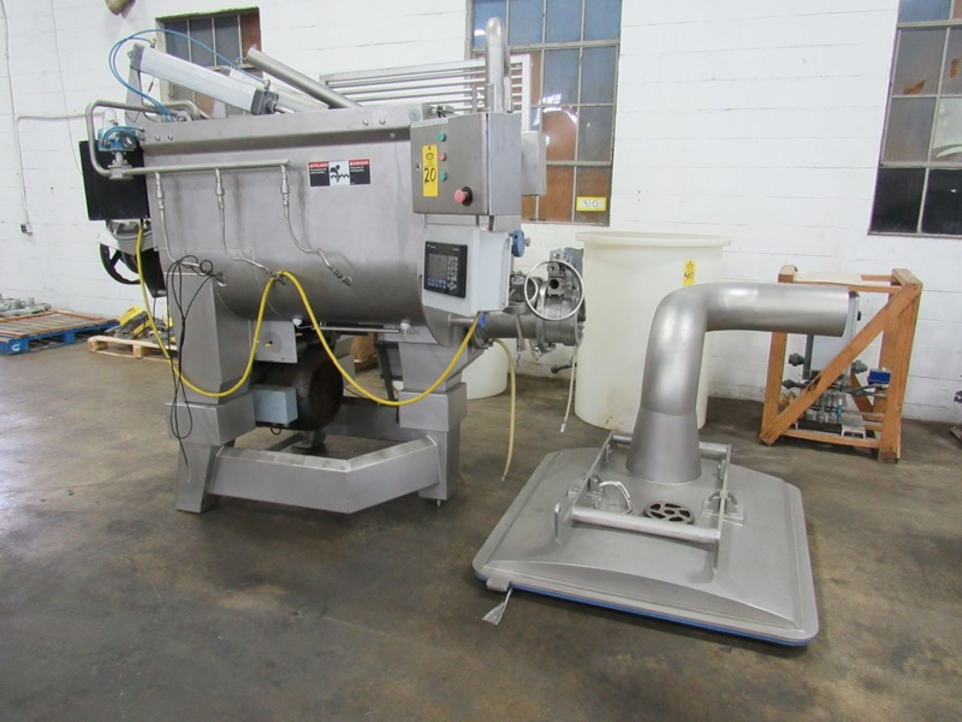 CFS Mdl. Combi Grind 1000 Stainless Steel Mixer/Grinder, dual agitation paddles, bottom injected CO2