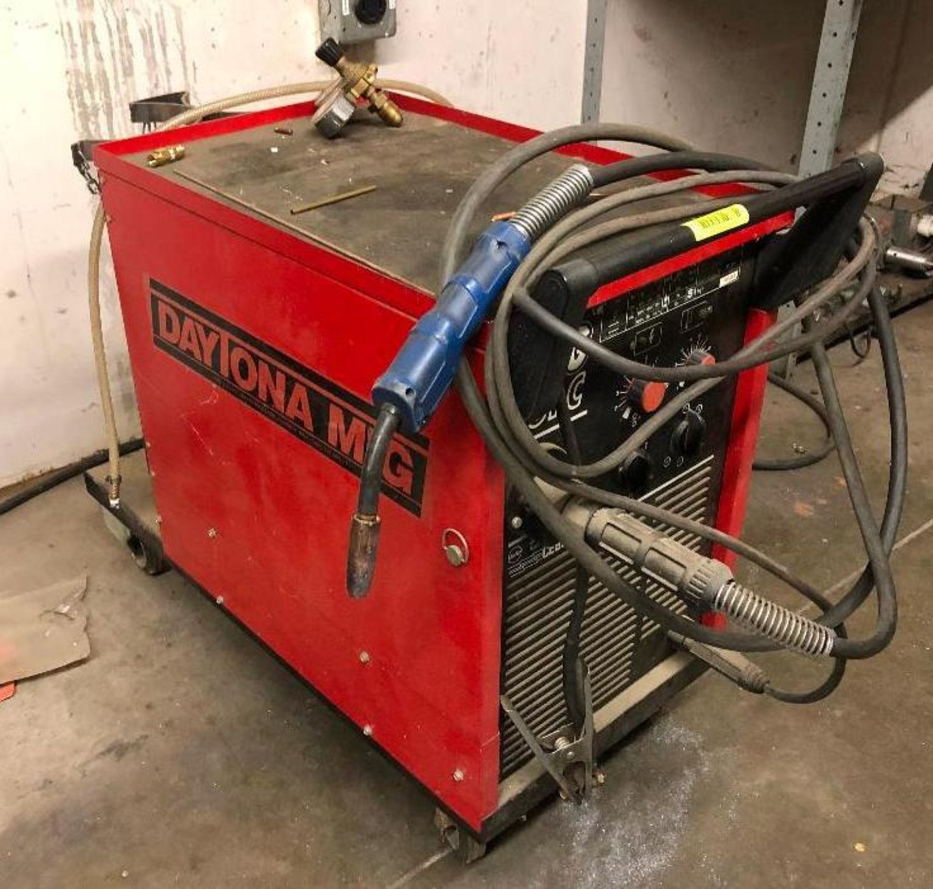 DESCRIPTION DAYTONA MIG 181C INTEGRATED MIG WELDER BRAND/MODEL DAYTONA ADDITIONAL INFORMATION 160 AM