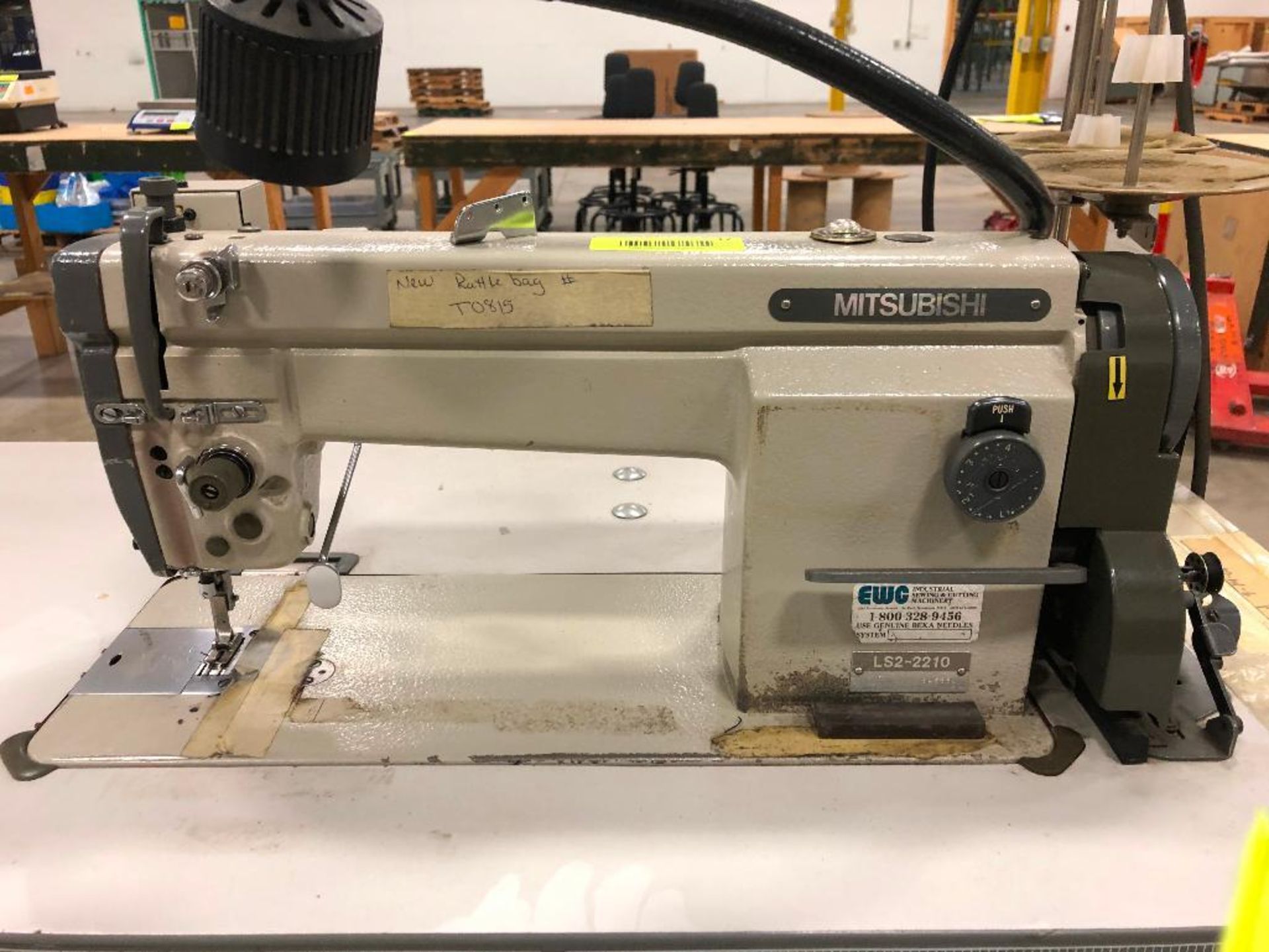 DESCRIPTION MITSUBISHI LS2-2210 LOCKSTITCH INDUSTRIAL SEWING MACHINE BRAND/MODEL MITSUBISHI LS2-2210 - Image 4 of 8