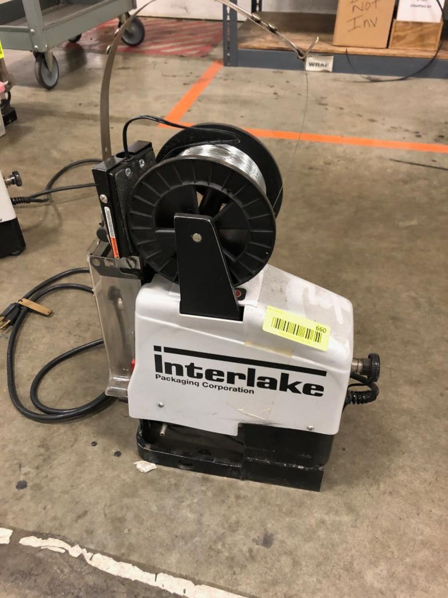 DESCRIPTION STITCHING MACHINE BRAND/MODEL INTERLAKE ADDITIONAL INFORMATION (115 VOLTS) (60 HZ) (1,0