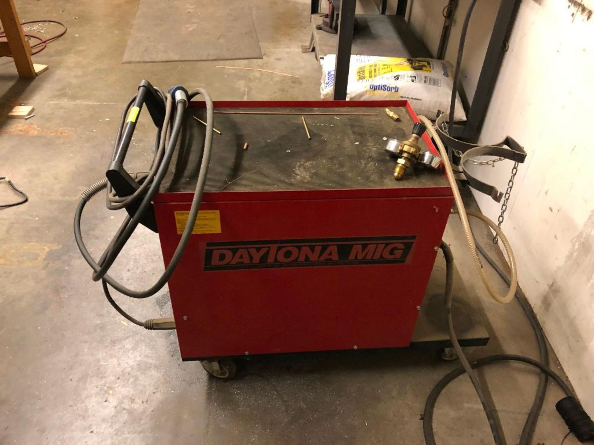 DESCRIPTION DAYTONA MIG 181C INTEGRATED MIG WELDER BRAND/MODEL DAYTONA ADDITIONAL INFORMATION 160 AM - Image 7 of 7