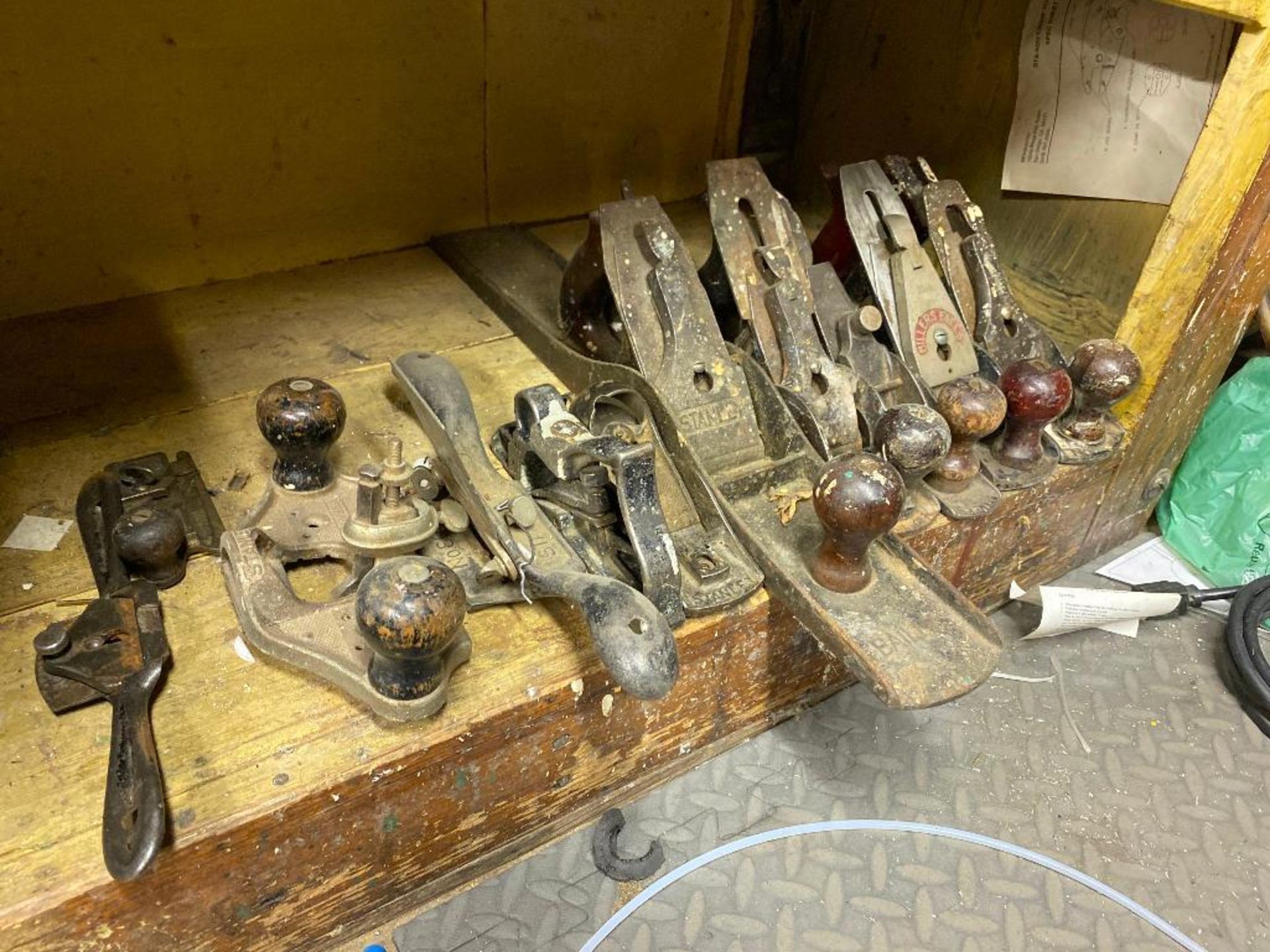 DESCRIPTION ASSORTED BENCH PLANES LOCATION BASEMENT THIS LOT IS ONE MONEY QUANTITY 1 - Image 3 of 3