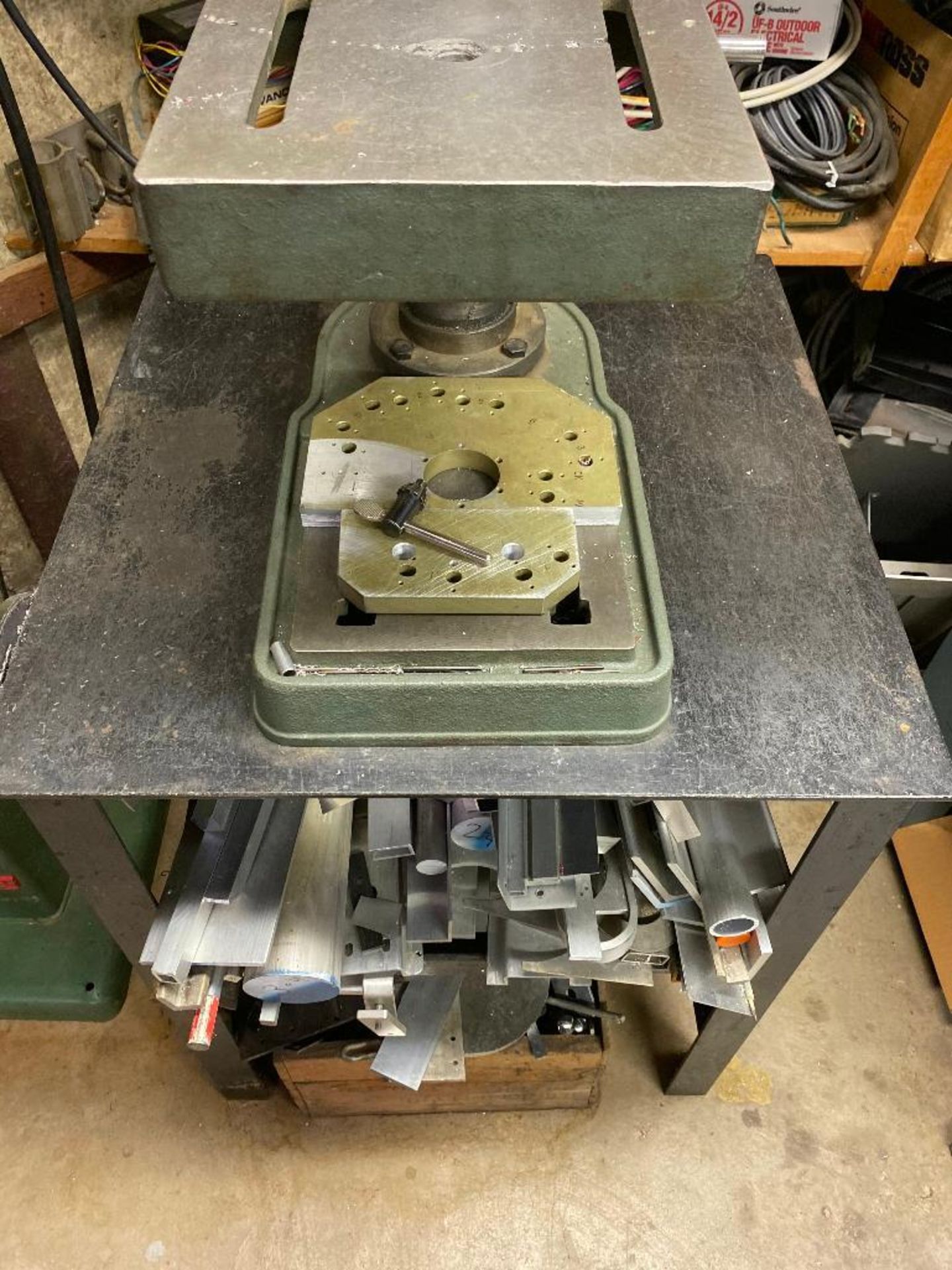 DESCRIPTION JET-13R DRILL PRESS W/ STAND BRAND/MODEL JET 13R LOCATION BASEMENT QUANTITY 1 - Image 7 of 7