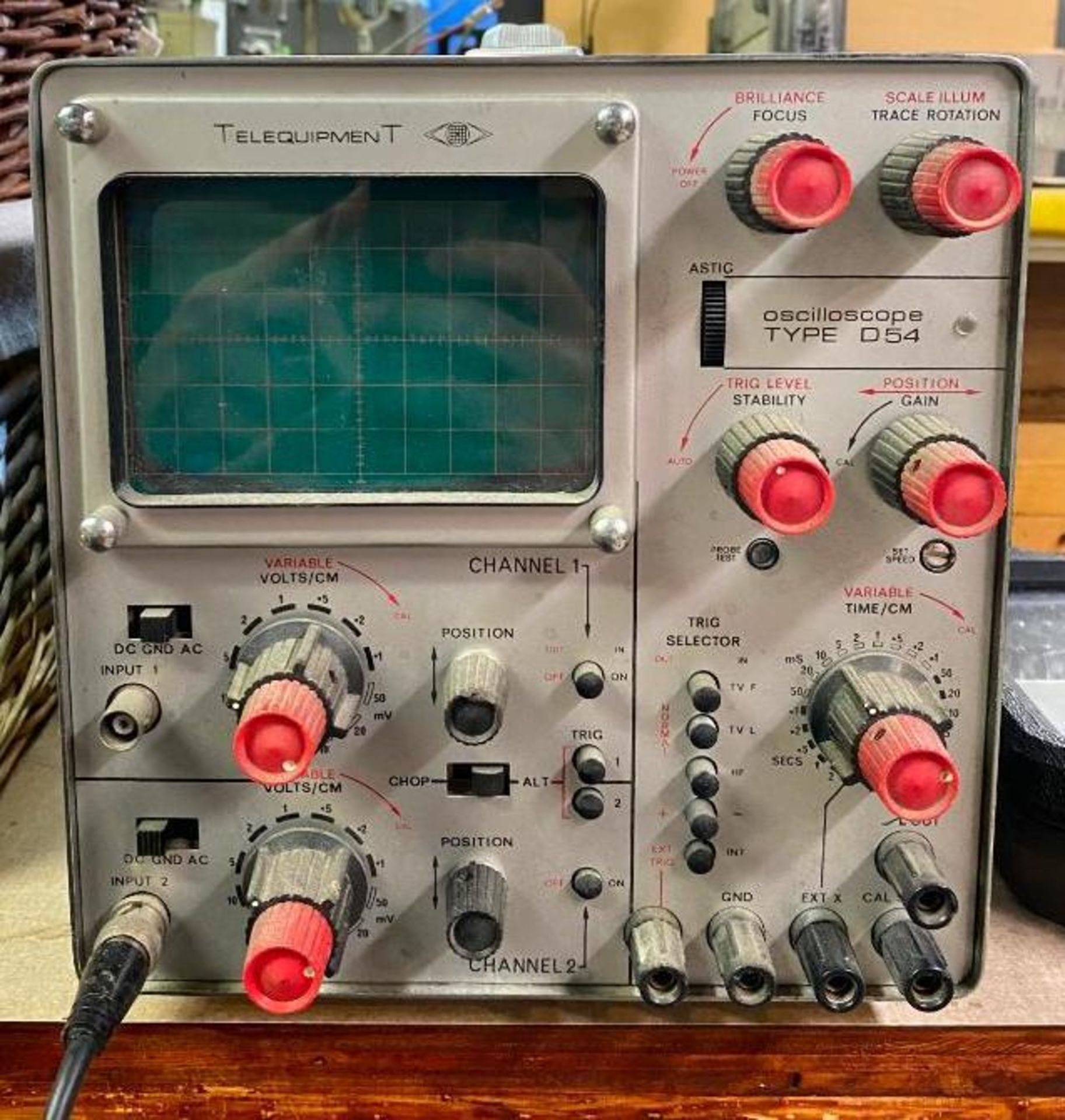 DESCRIPTION TYPE D54 OSCILLISCOPE BRAND/MODEL TELEQUIPMENT LOCATION BASEMENT QUANTITY: X BID 1