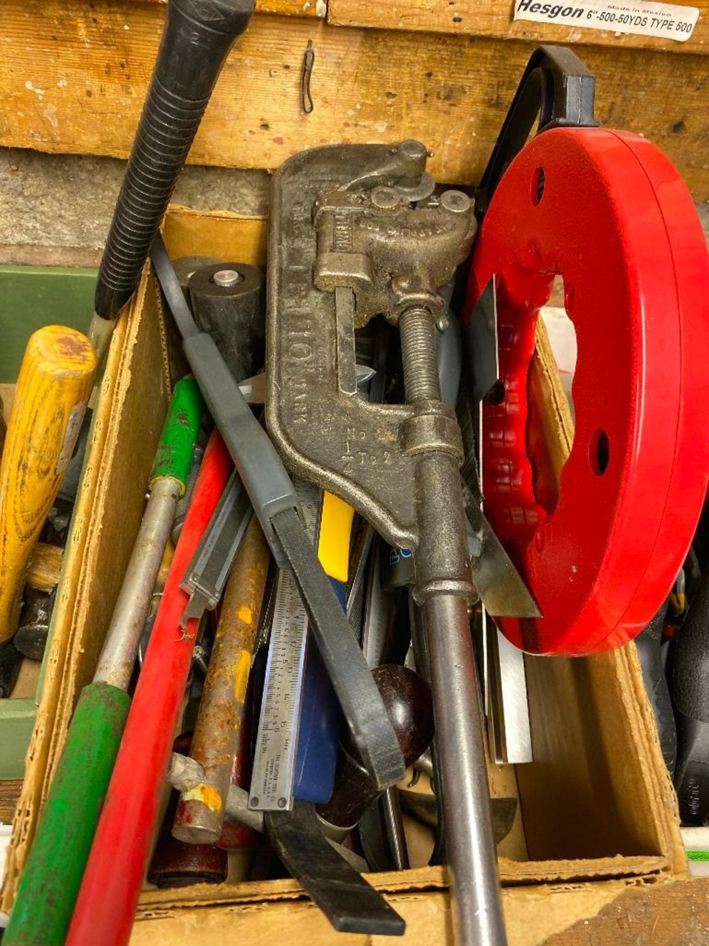 DESCRIPTION ASSORTED TOOLS AS SHOWN LOCATION BASEMENT THIS LOT IS ONE MONEY QUANTITY 1 - Image 2 of 7