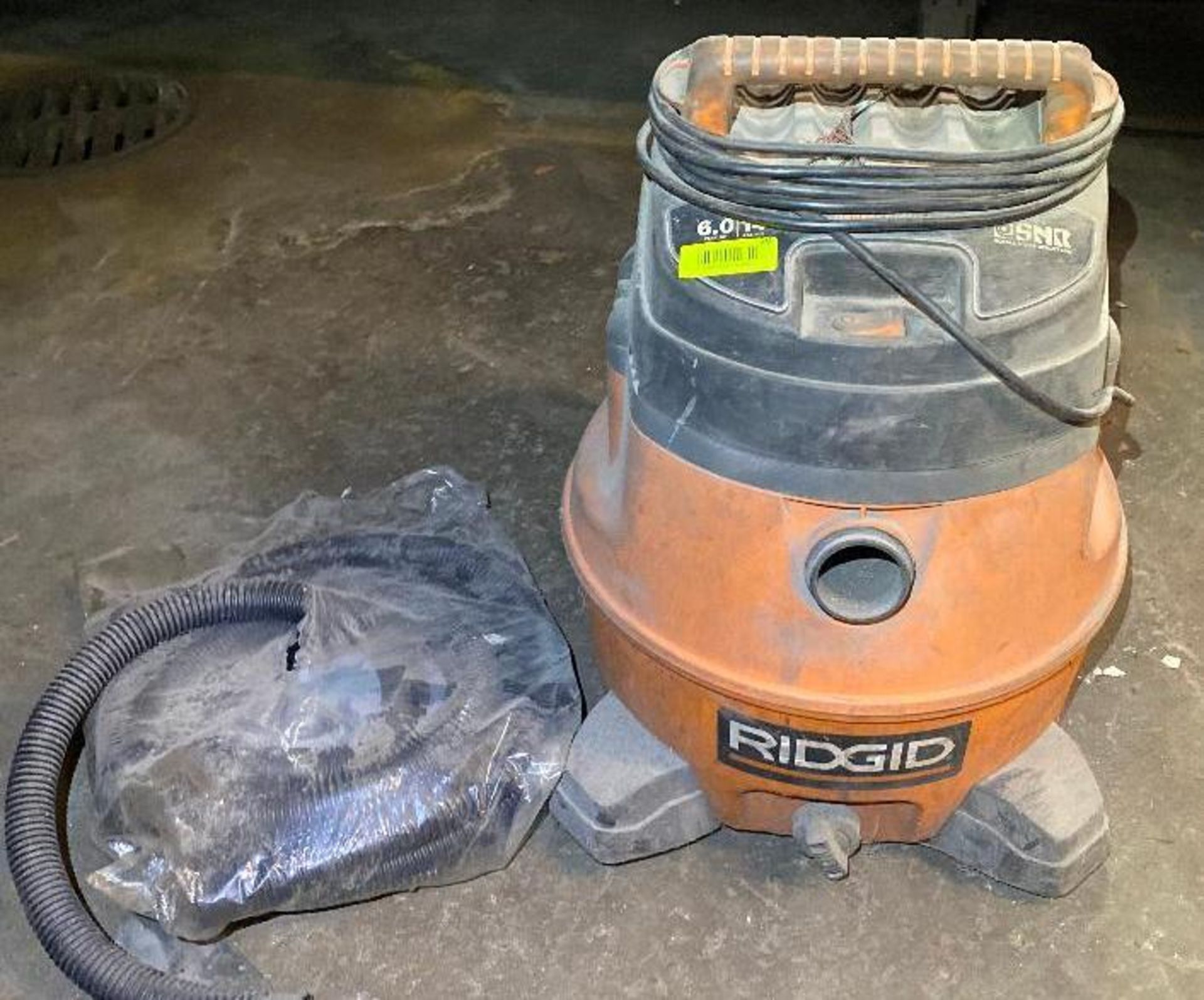 DESCRIPTION 14 GALLON WET/DRY VAC (POWERCORD IS CUT, NEEDS TO BE REWIRED) BRAND/MODEL RIDGIED LOCATI