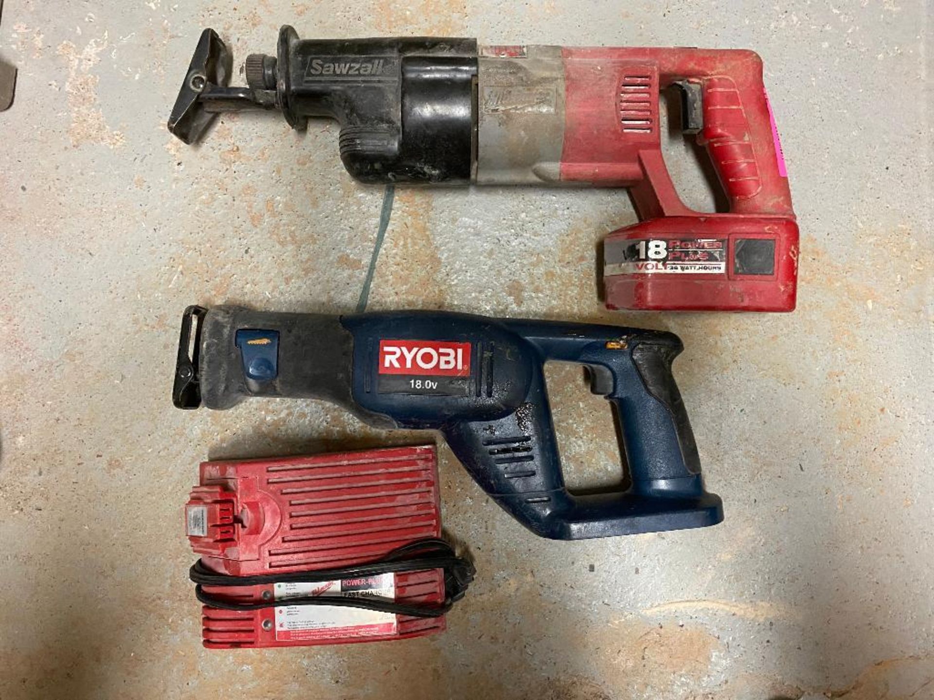 DESCRIPTION VARIOUS RECIPROCATING SAWS (RYOBI HAS NO BATTERY OR CHARGER) LOCATION BASEMENT: TOOL ROO - Image 2 of 4