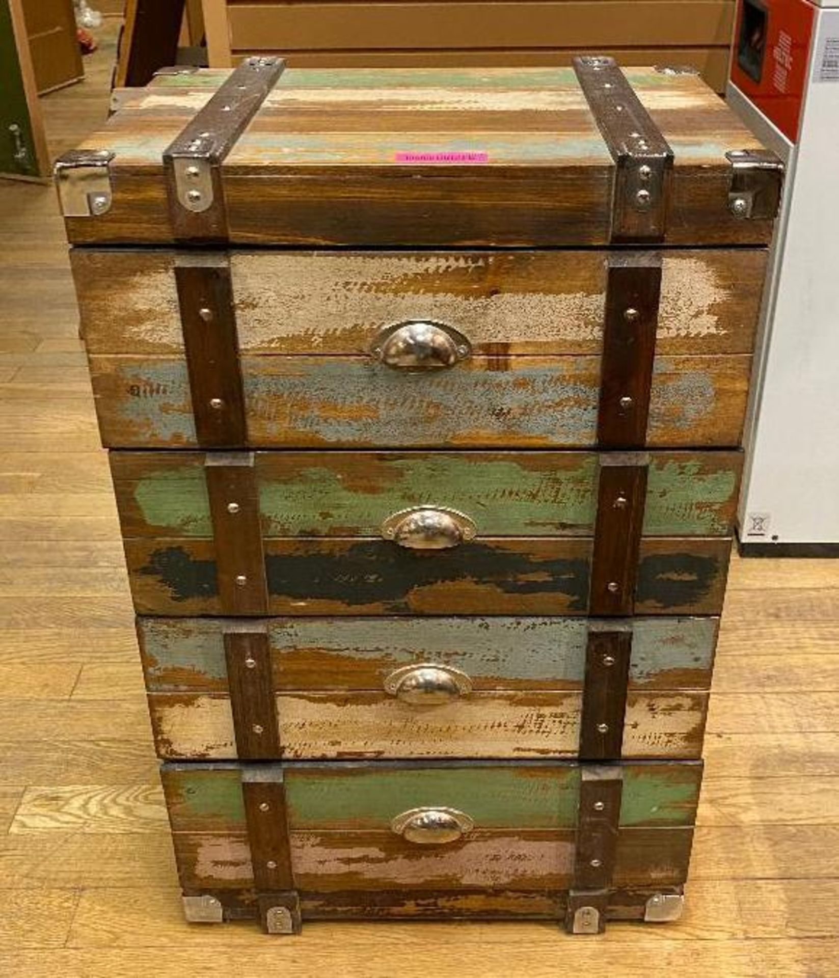 DESCRIPTION (2) VINTAGE STYLE 4-DRAWER WOODEN CHEST SIZE 20" X 14" X 32" LOCATION MAIN LOBBY THIS LO - Image 2 of 7