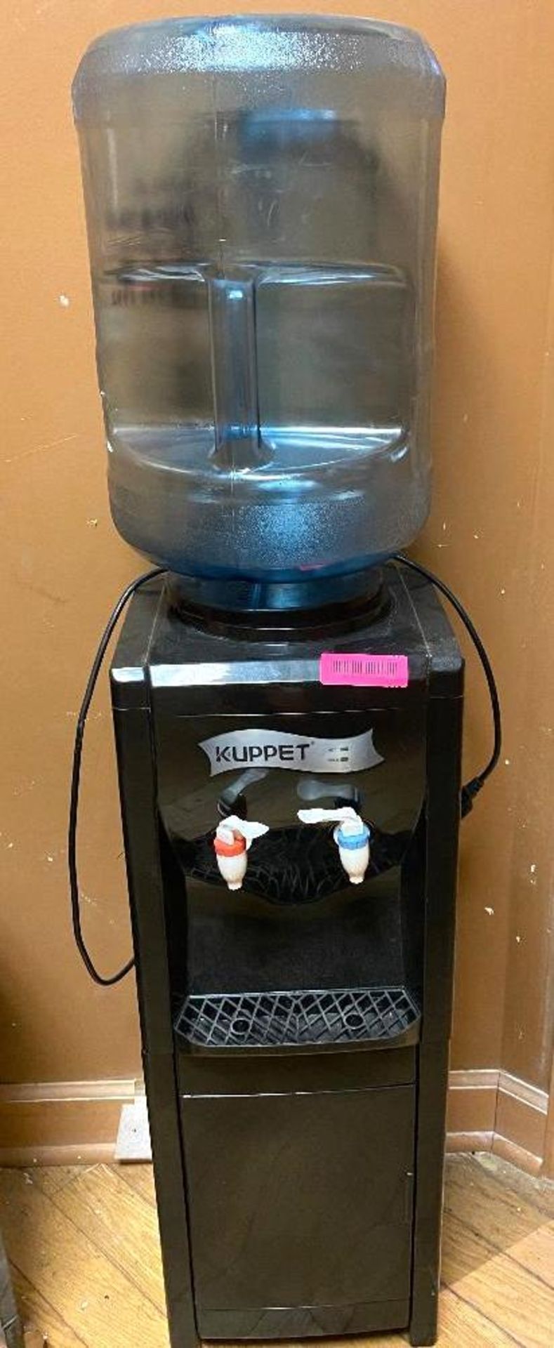 DESCRIPTION KUPPET HOT/COLD TOP LOADING ELECTRONIC WATER DISPENSER-BLACK BRAND/MODEL KUPPET LOCATION