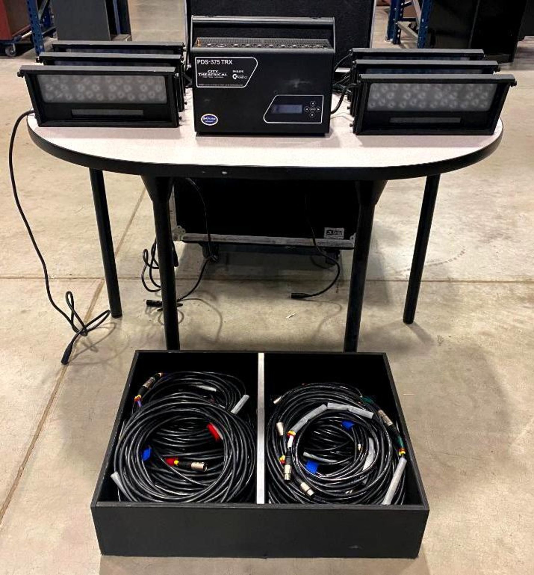 DESCRIPTION CITY THEATRICAL COLOR KINETICS WITH (6) LIGHTS AND CORDS AND ROAD CASE ON CASTERS BRAND/