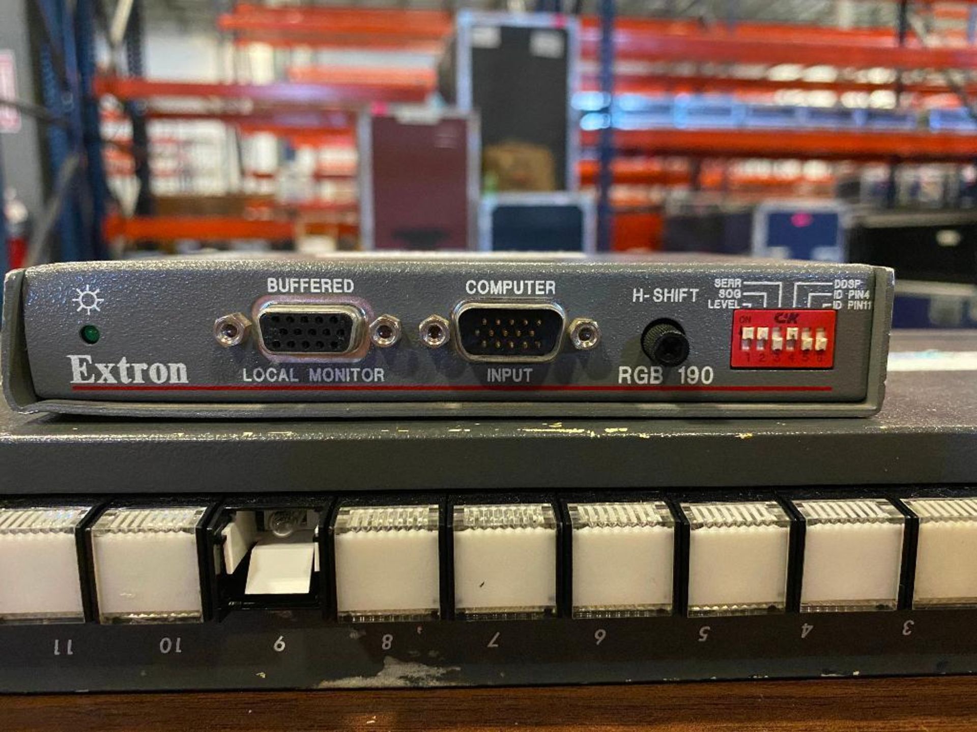 DESCRIPTION VIDEOTEK VIS1201 ROUTING SWITCHER W/ EXTRON RGB 190 INTERFACE BRAND/MODEL VIDEOTECH ADDI - Image 6 of 8