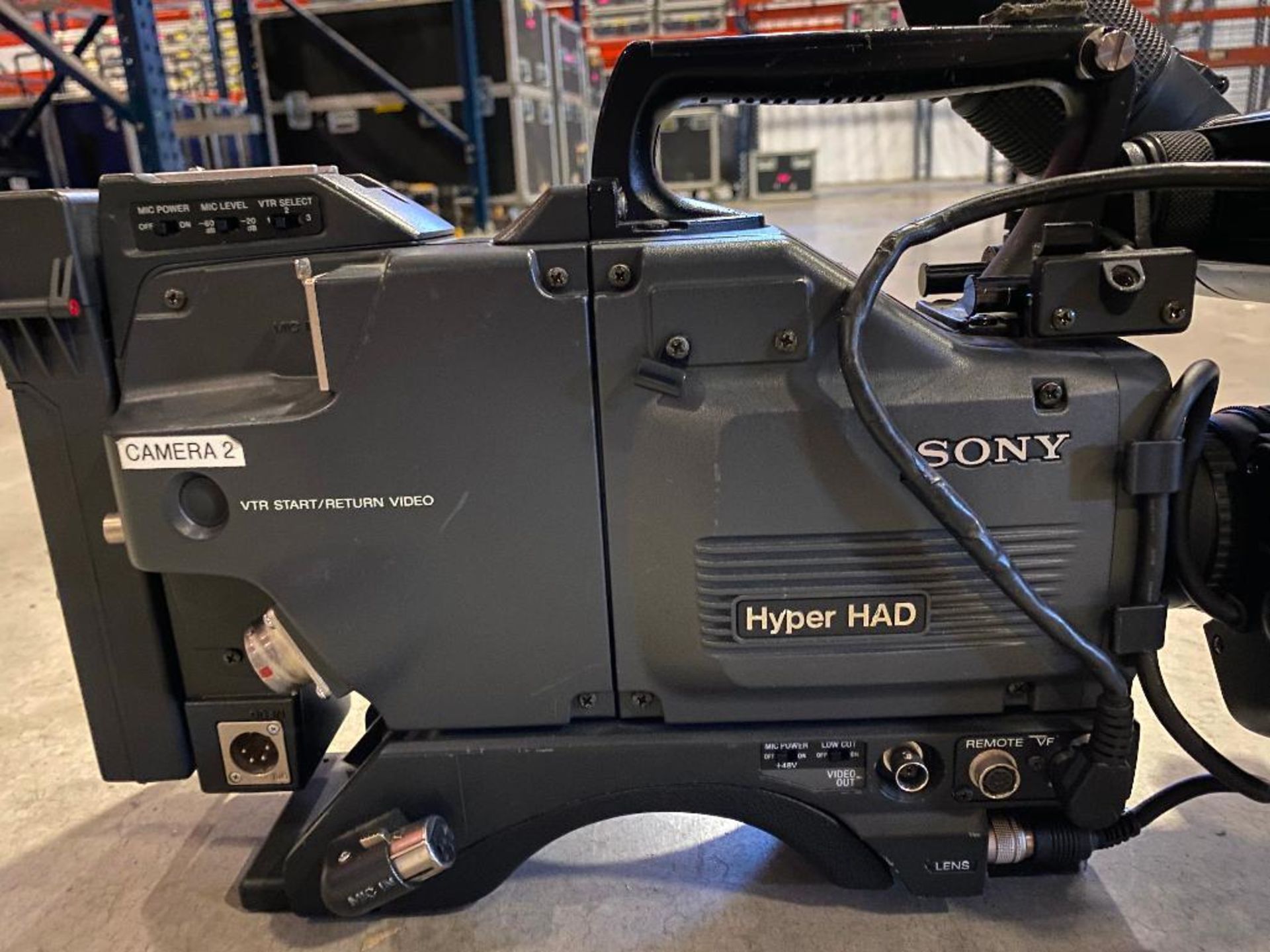 DESCRIPTION SONY CA-537 HYPERHAD VIDEO CAMERA WITH CASE & ACCESSORIES AS SHOWN LOCATION WAREHOUSE QU - Image 10 of 13