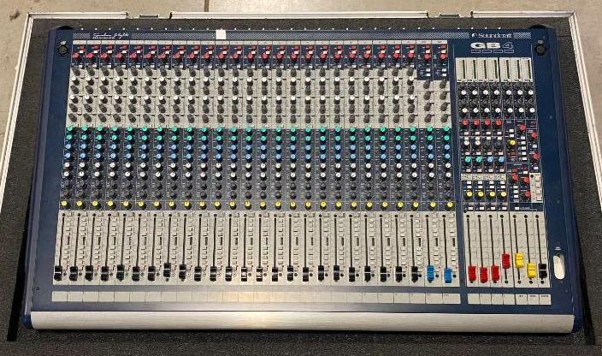 DESCRIPTION 24-CHANNEL ANALOG MIXER WITH ROAD CASE ON CASTERS BRAND/MODEL SOUNDCRAFT GB4 QUANTITY: X