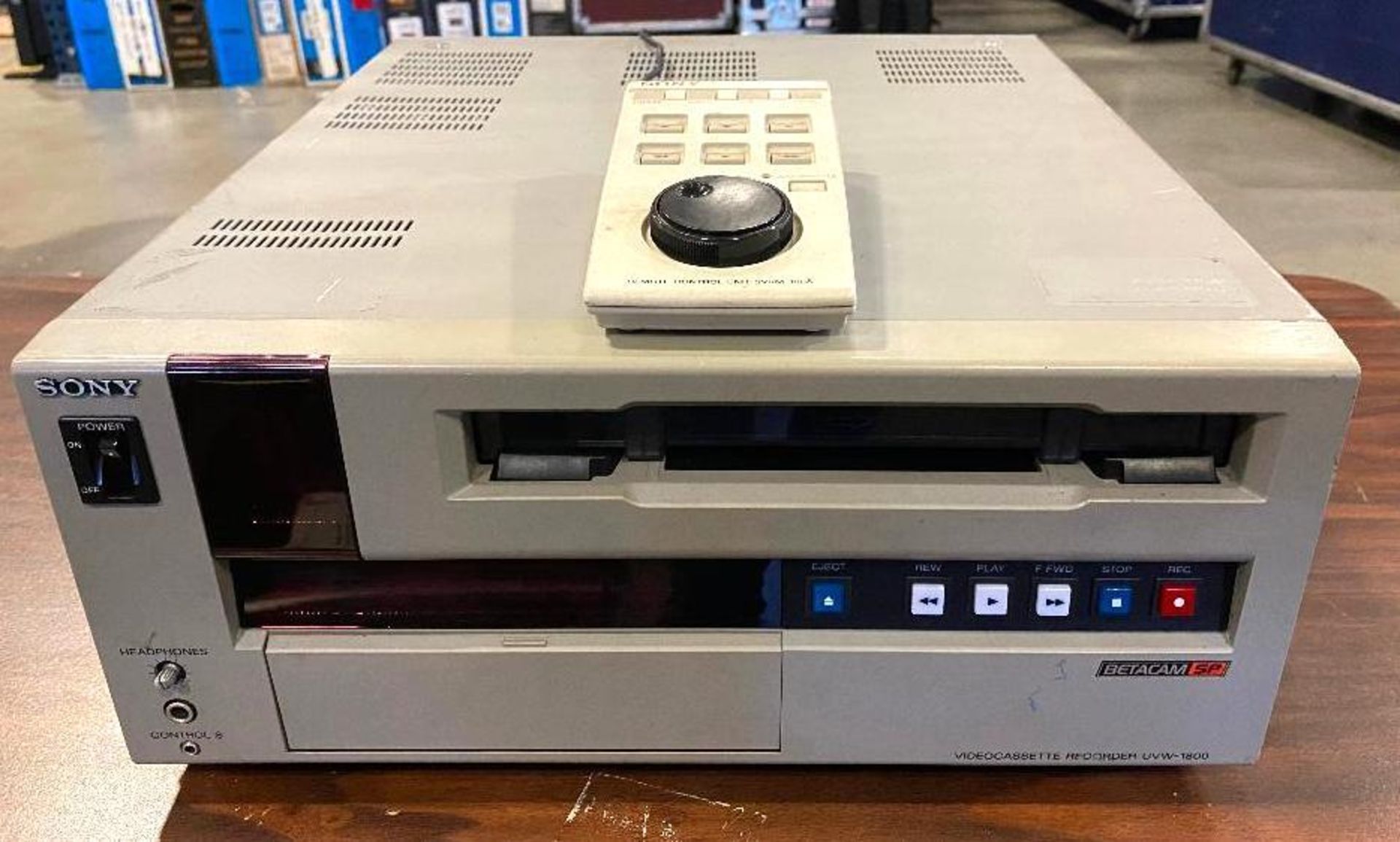 DESCRIPTION SONY UVW-1800 BETACAM SP PLAYER/RECORDER BRAND/MODEL SONY UVW-1800 ADDITIONAL INFORMATIO