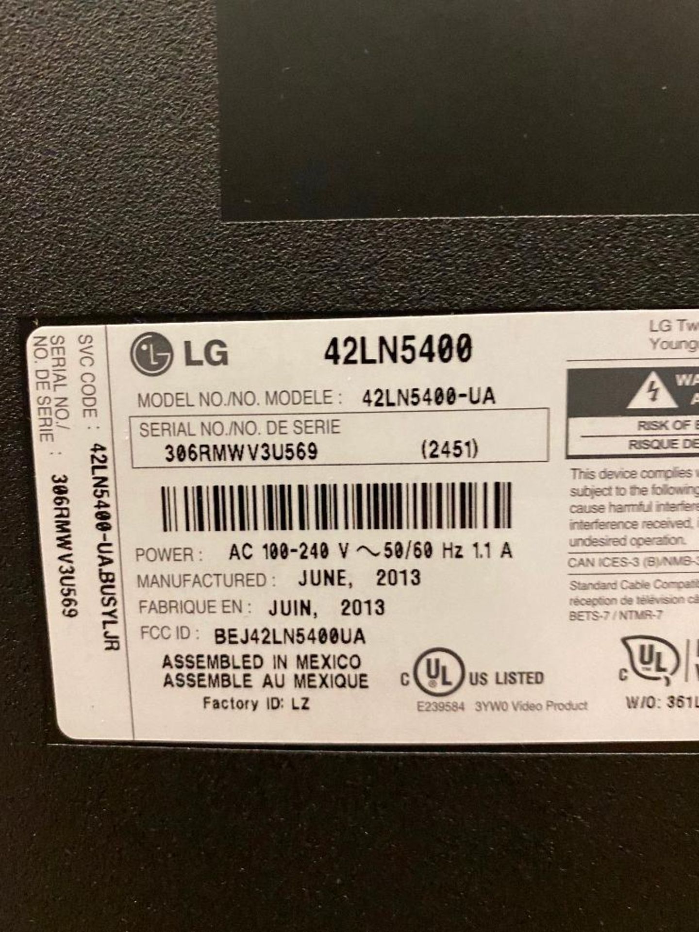 DESCRIPTION LG 42" FULL HD 1080P LED TV BRAND/MODEL LG 42LN5400 ADDITIONAL INFORMATION NO POWER CORD - Image 6 of 6