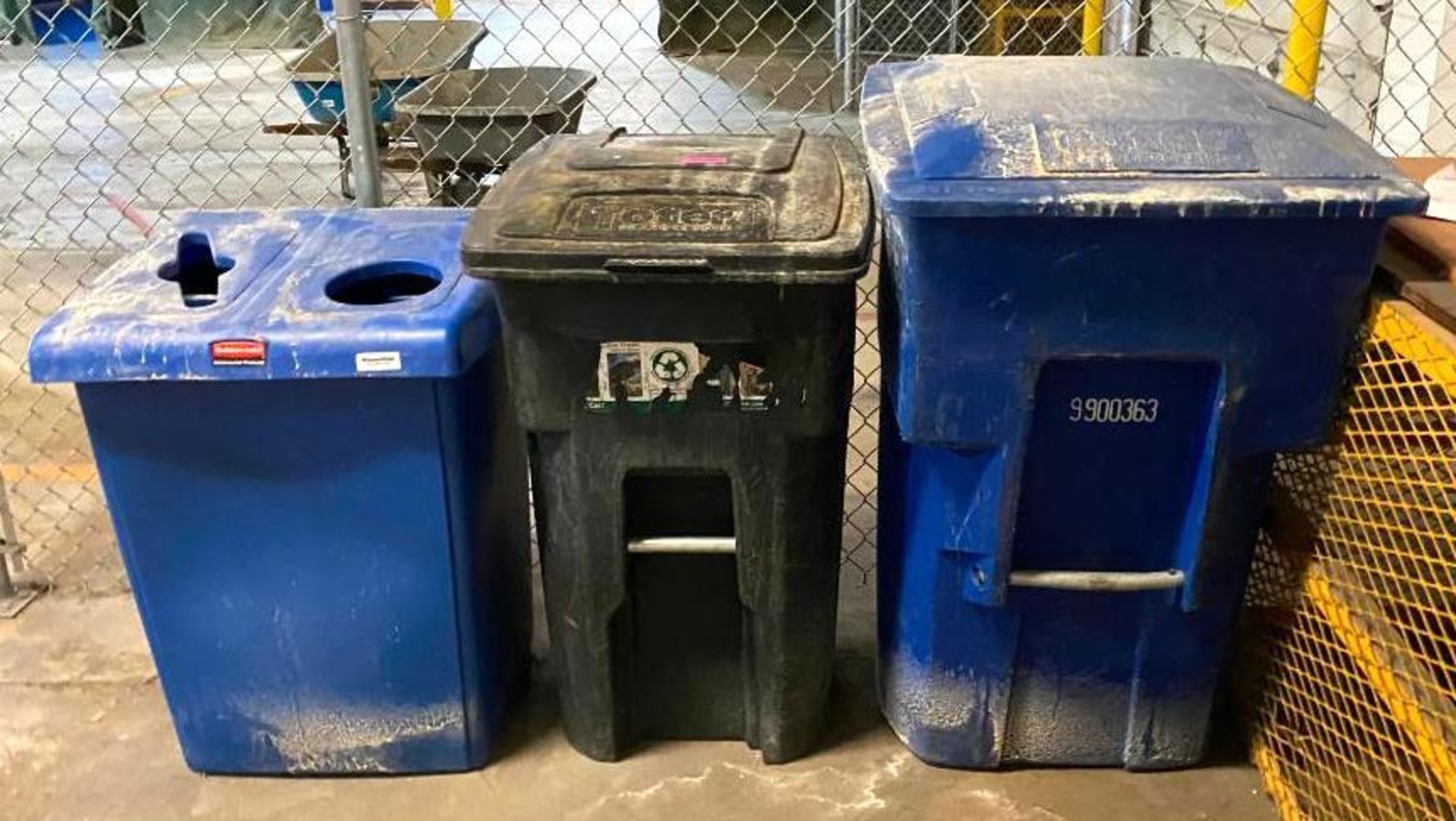 DESCRIPTION: ASSORTED TRASH CANS AND RECYCLING BINS AS SHOWN THIS LOT IS: ONE MONEY QTY: 1
