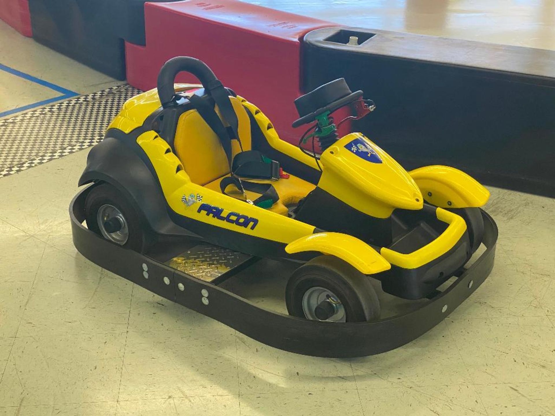 DESCRIPTION: 24 VOLT RECHARGEABLE CHILDREN'S GO-KART BRAND / MODEL: FALCON RETAIL PRICE: $1,500.00 A - Image 5 of 6