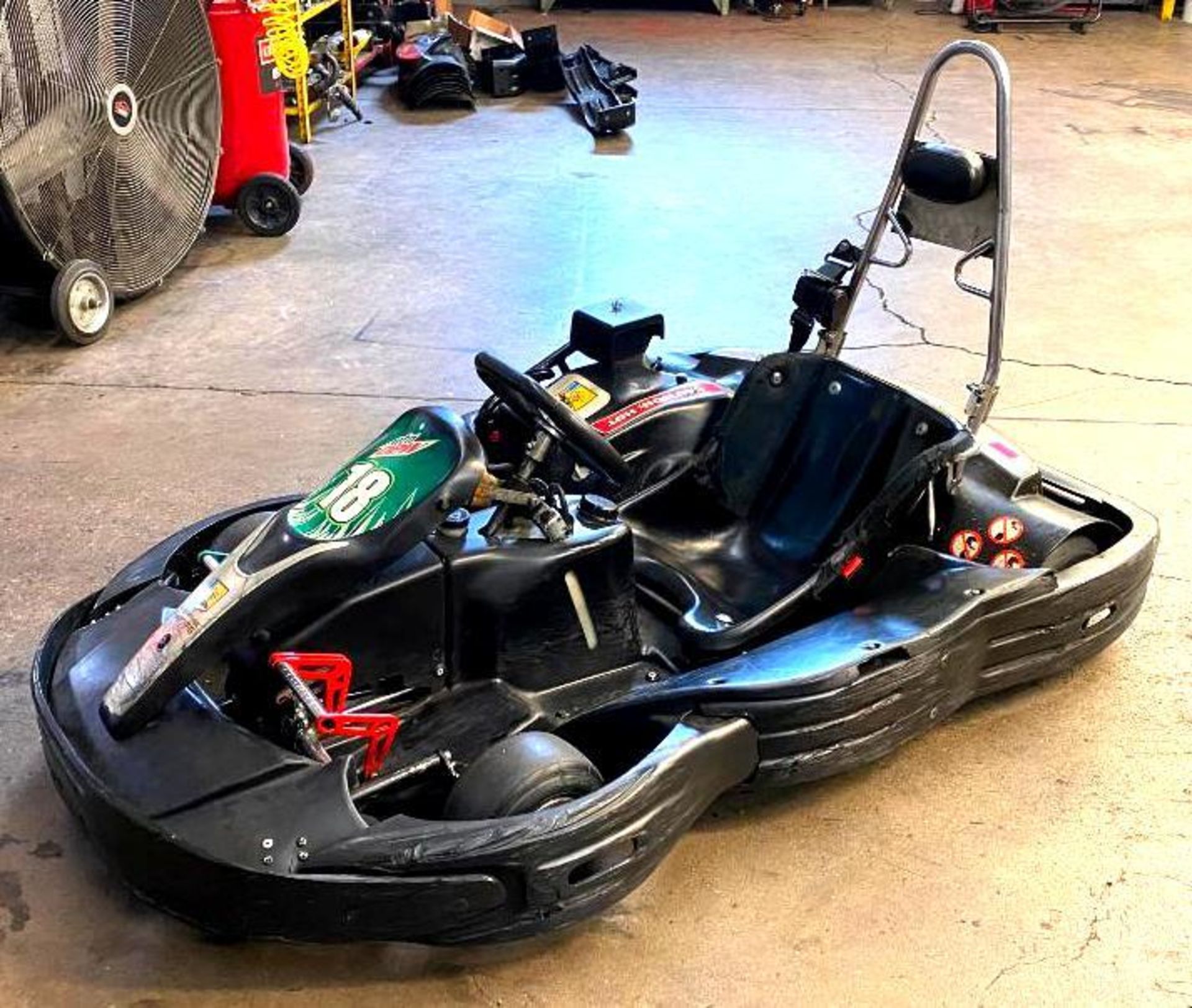 DESCRIPTION: HIGH PERFORMANCE 270 CC GAS POWERED SODI RX7 RACING KART BRAND / MODEL: SODI RX7 RETAIL