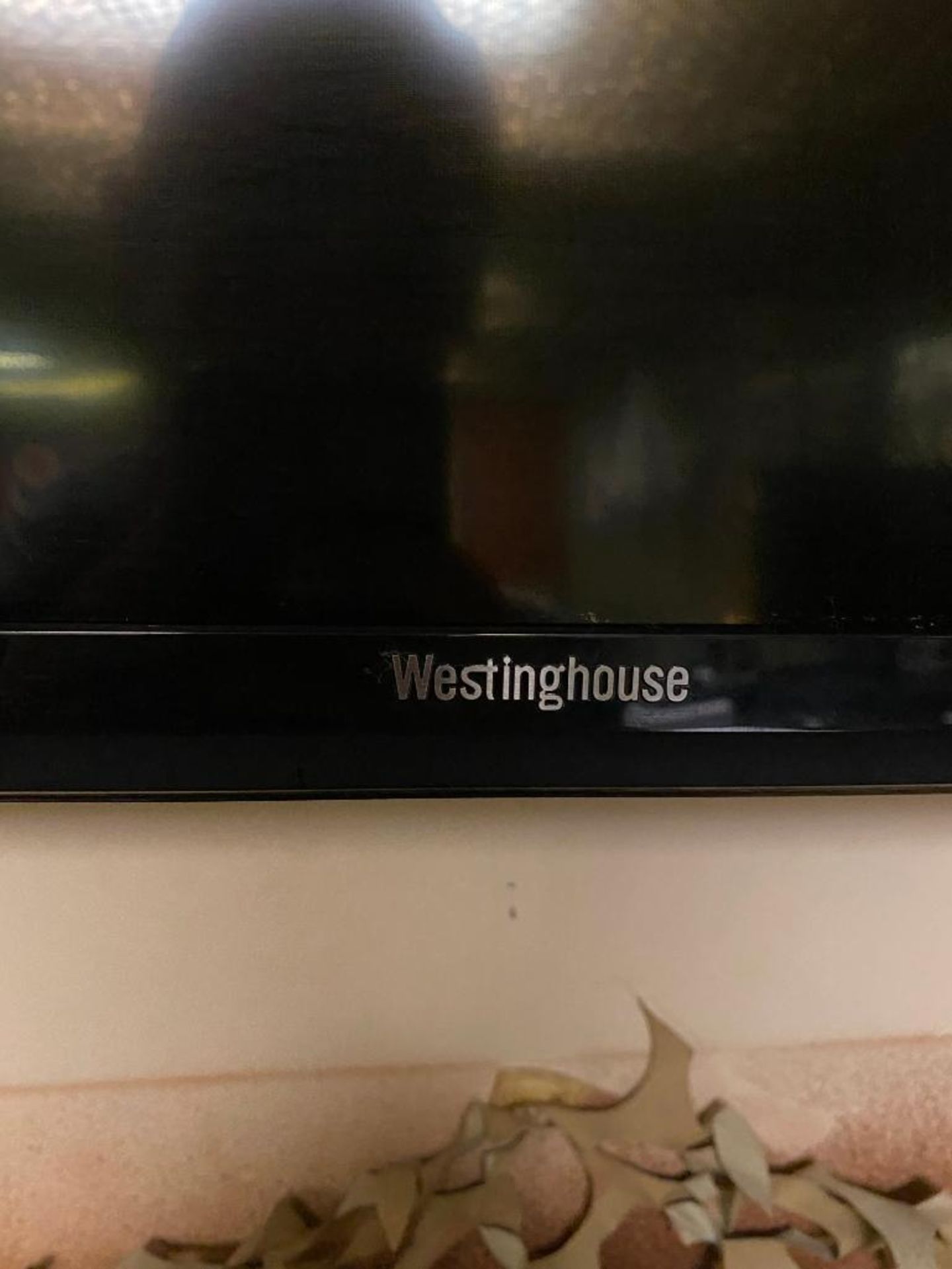 DESCRIPTION: WESTINGHOUSE 50" 1080P LED HDTV WITH WALL MOUNT ADDITIONAL INFORMATION: GREAT USED COND - Image 2 of 2