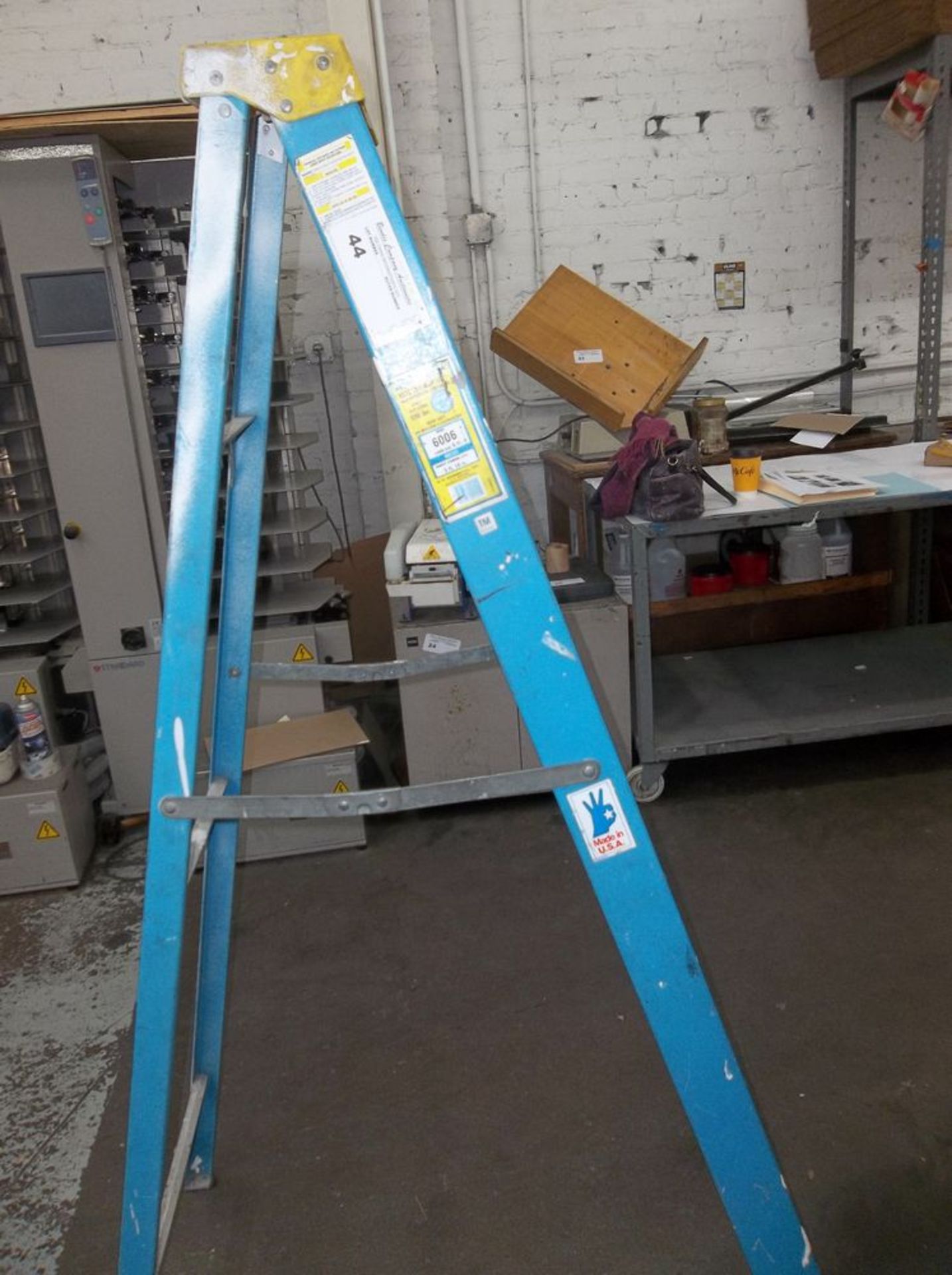 6' Fiberglass Step Ladder