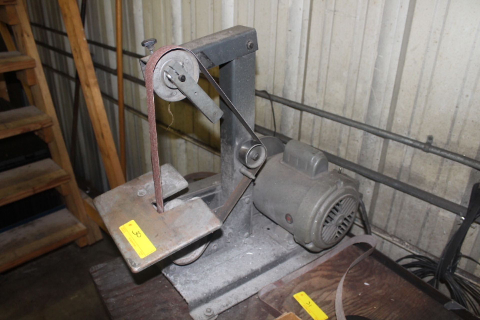 UNITED BELT SANDER