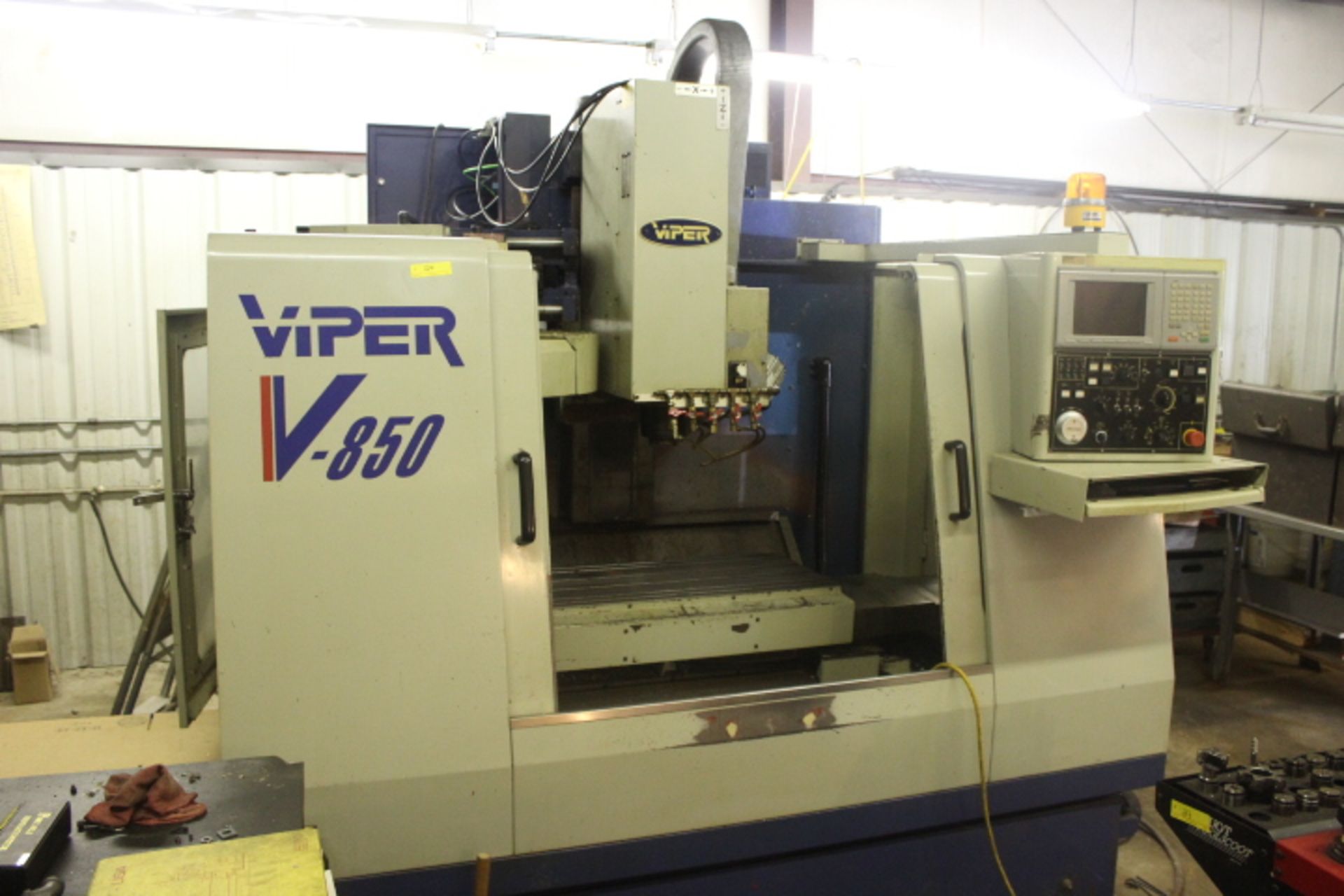 VIPER V-850 VERTICAL C&C MACHINE