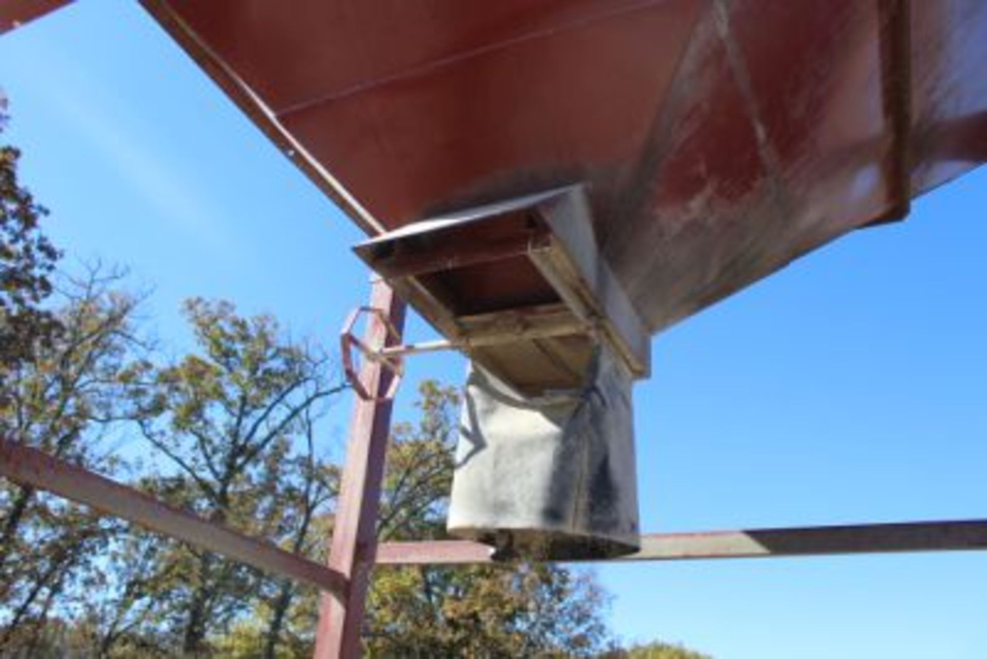 17 TON OVERHEAD FEED BIN - Image 4 of 5