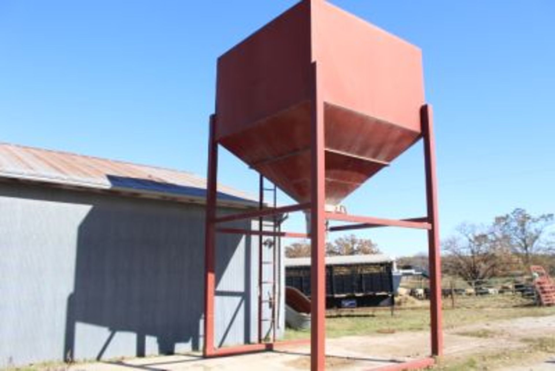 17 TON OVERHEAD FEED BIN - Image 2 of 5