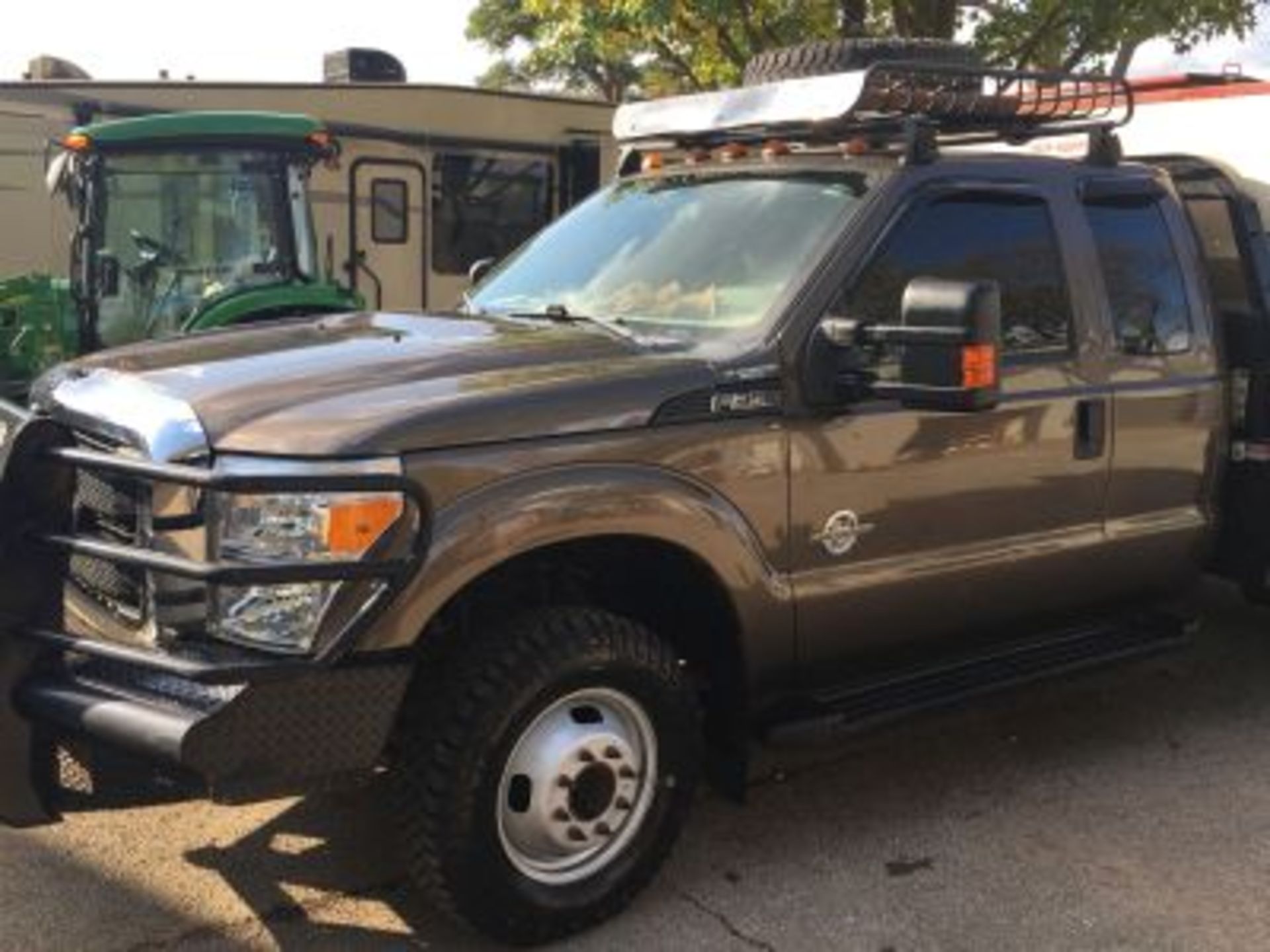 2015 FORD F350 FLATBED.