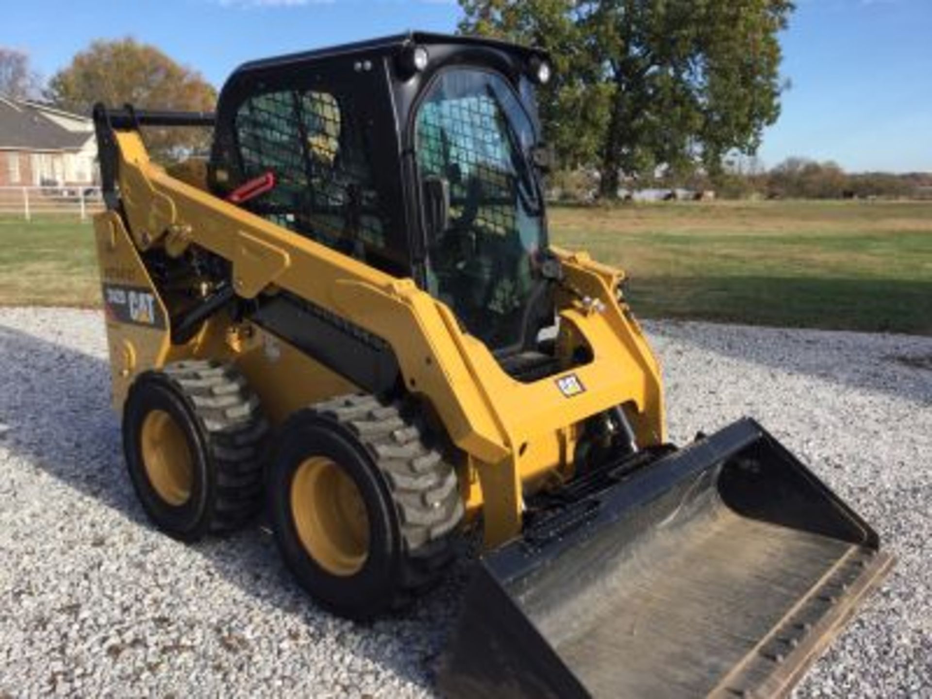 2018 CATERPILLAR 242D SKIDSTEER LOOKS NEW - Bild 2 aus 12