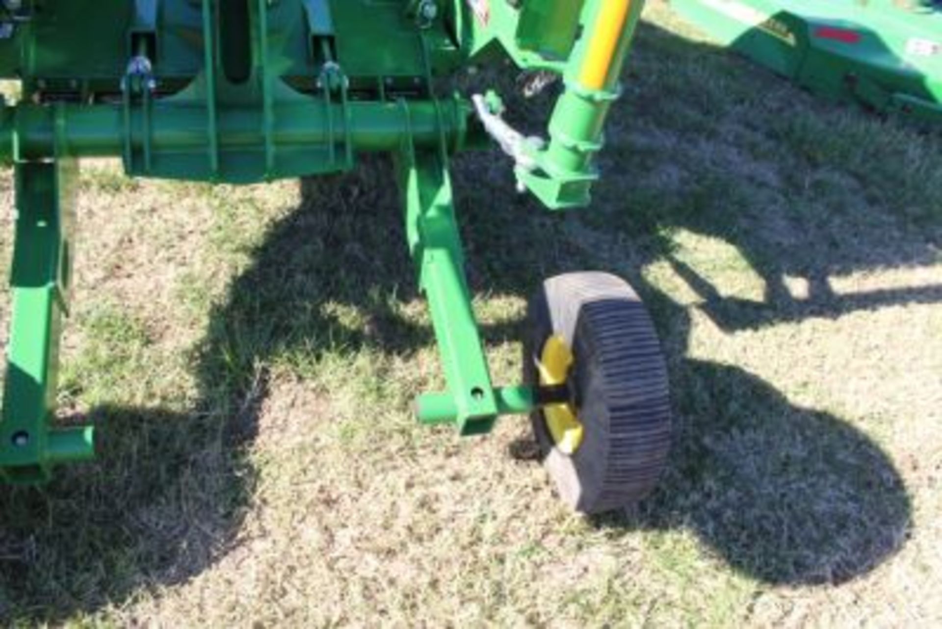 JOHN DEERE E12 - 12' BRUSH HOG - Image 6 of 6