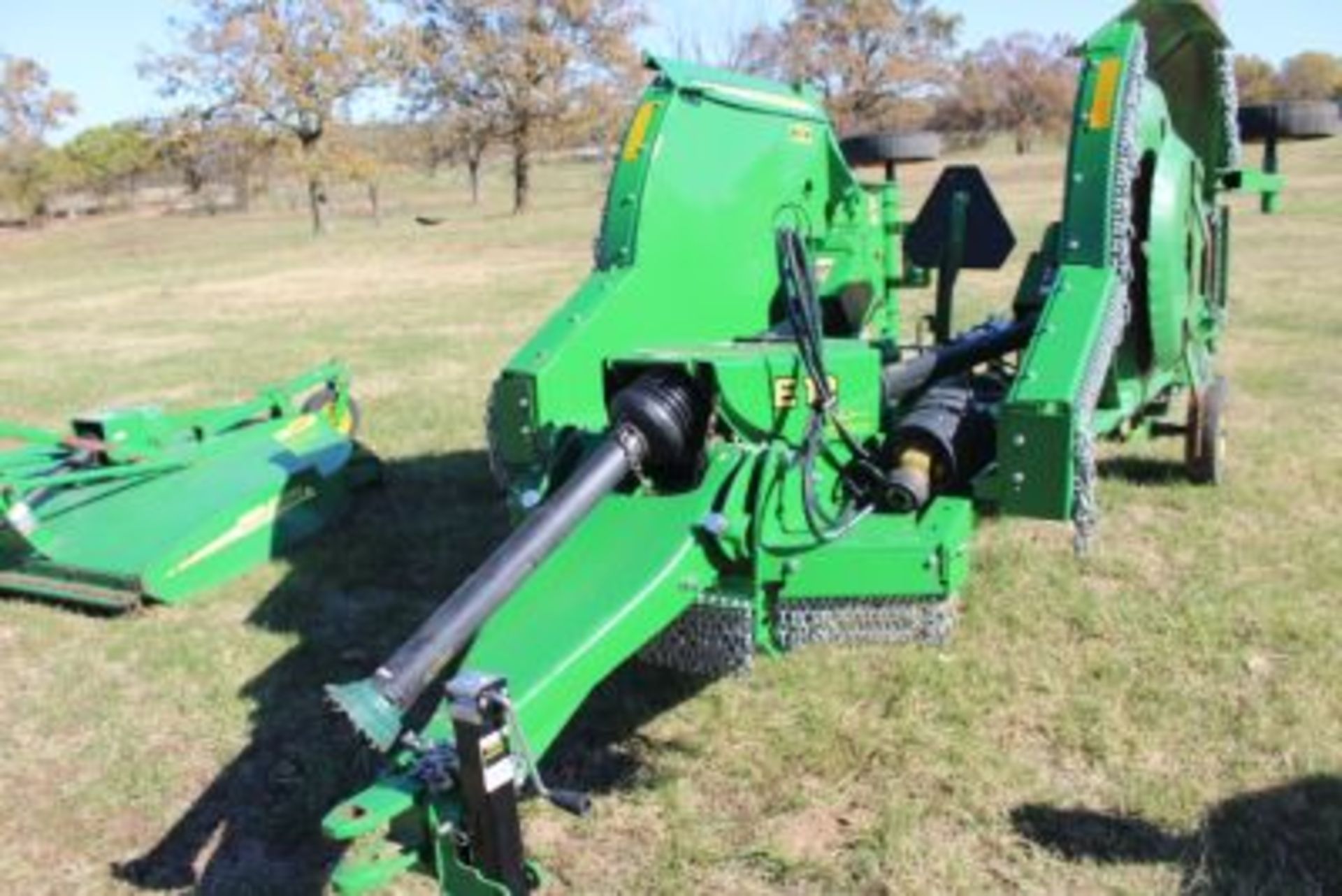 JOHN DEERE E12 - 12' BRUSH HOG