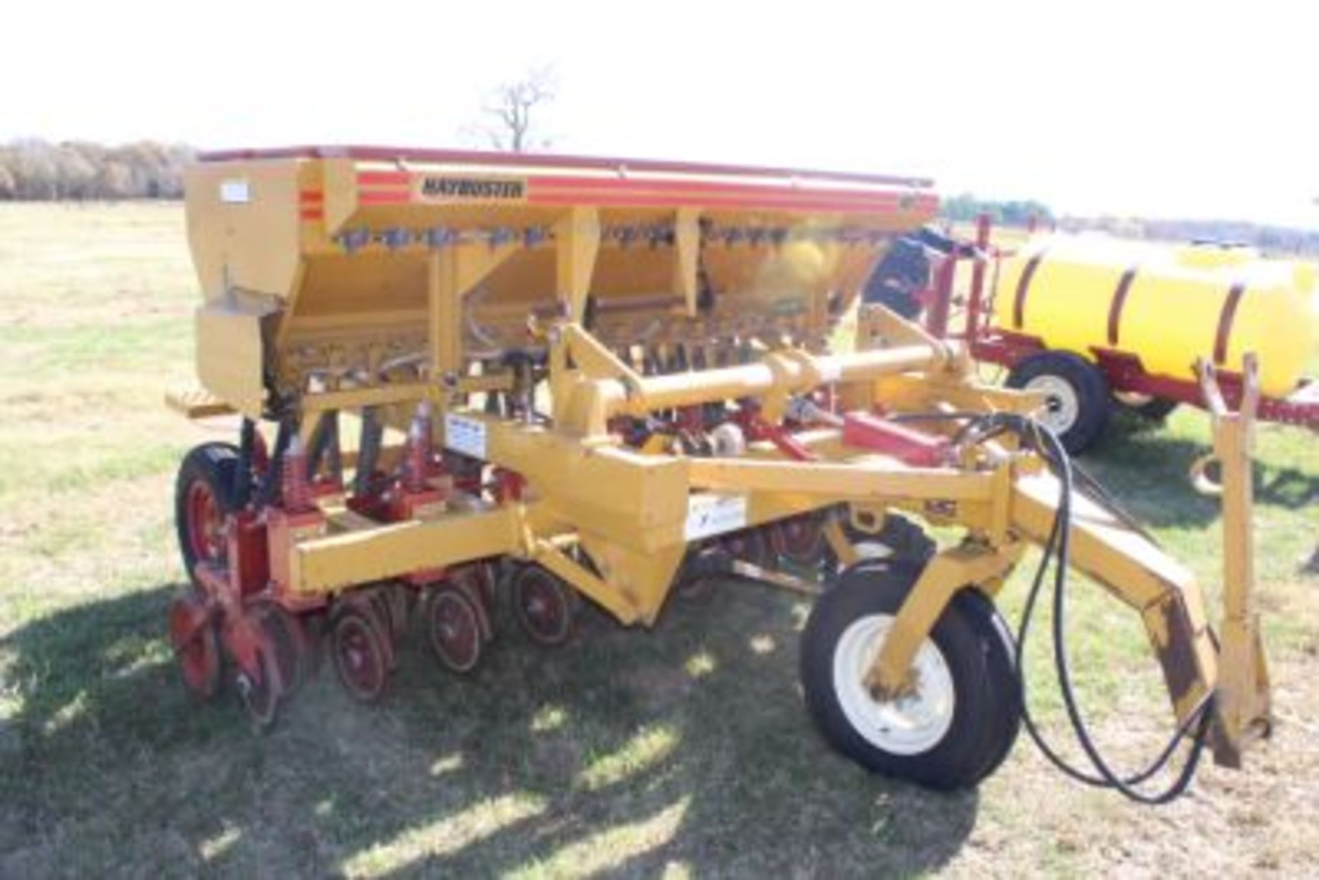 HAYBUSTER GRAIN DRILL MODEL 107 - Image 2 of 6