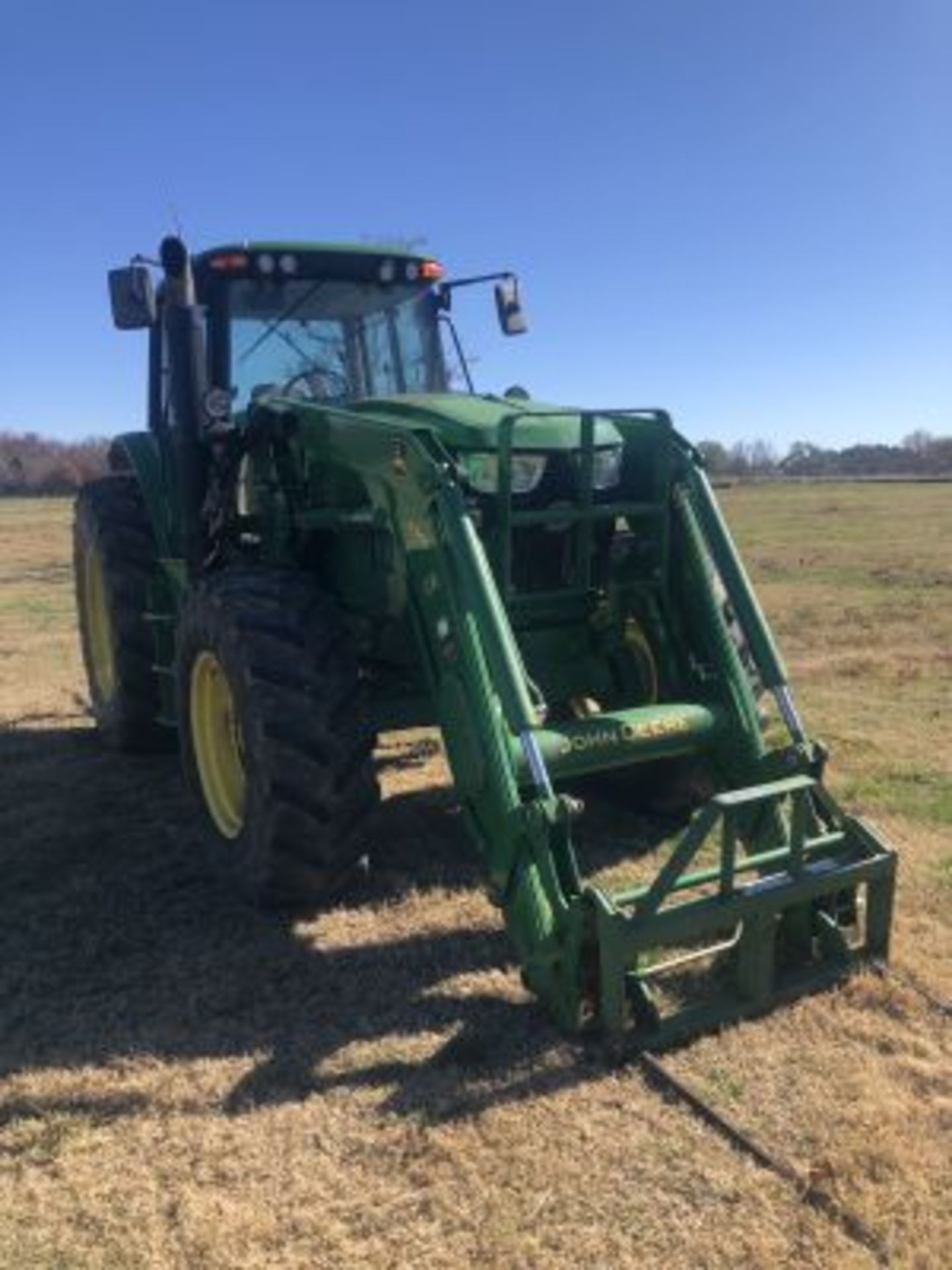 JOHN DEERE 6420 W/ LOADER