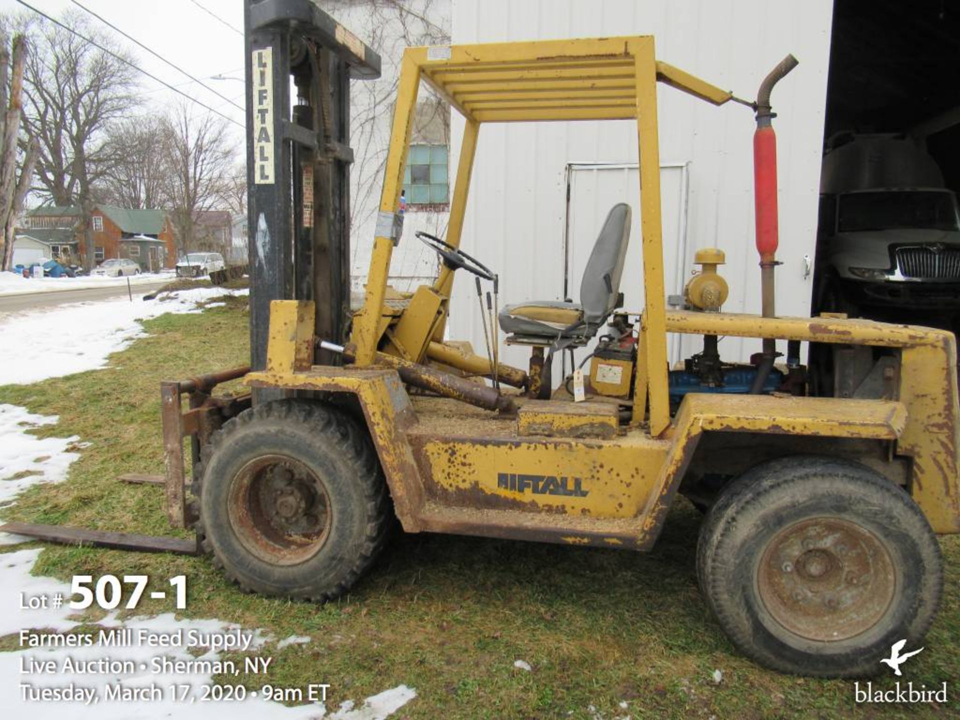 Lion LiftAll 4000# rough terrain forklift, gasoline - Image 2 of 5