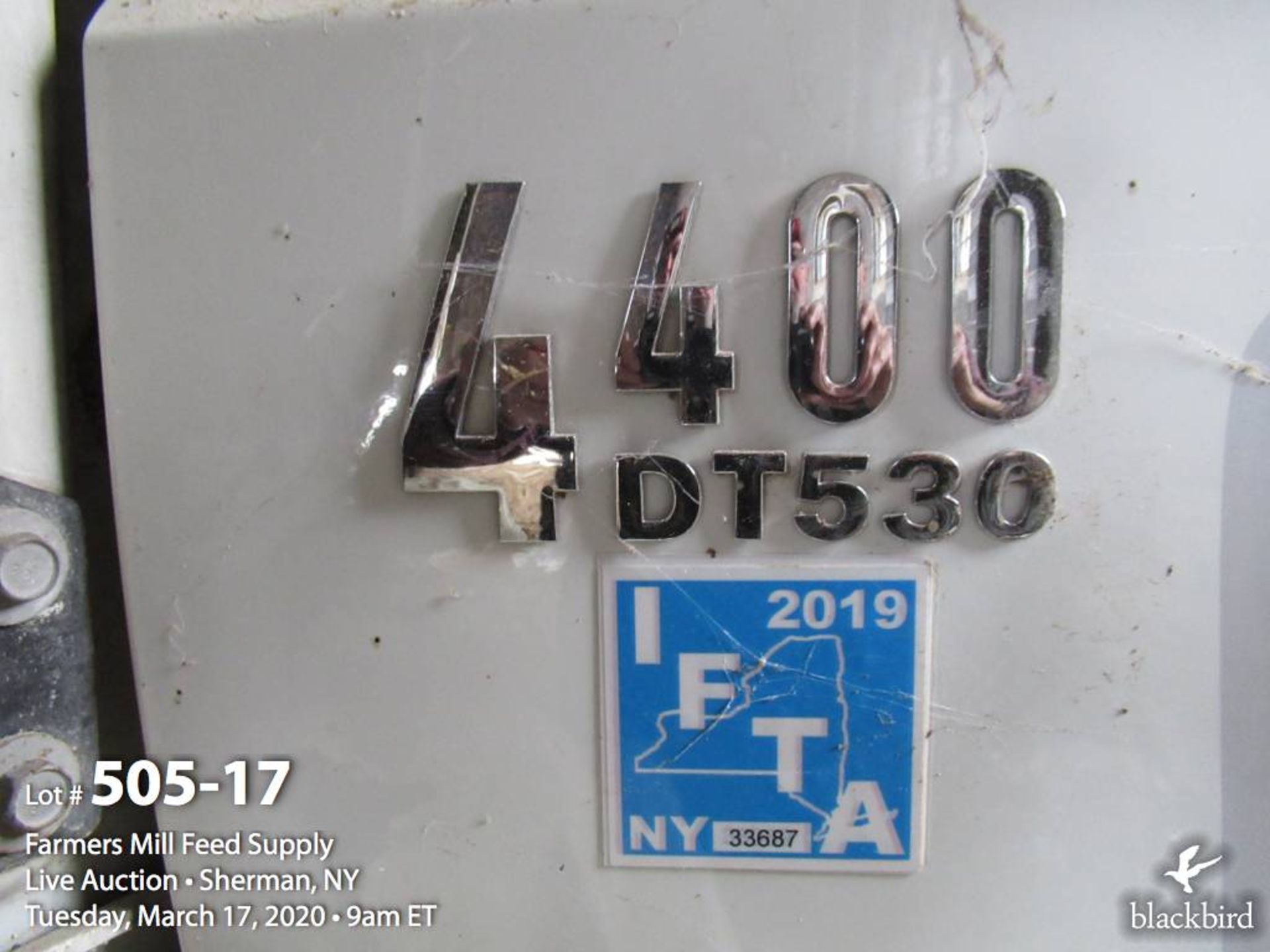 2004 International DT530 feed truck - Image 18 of 18