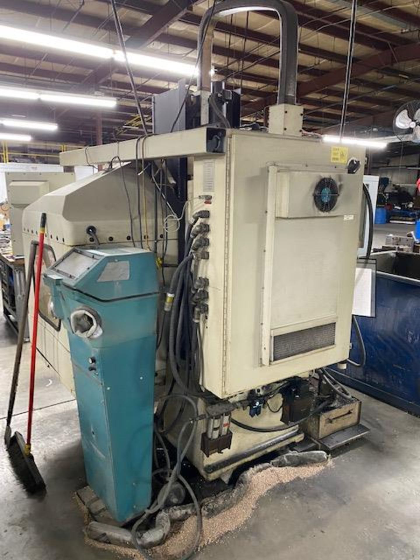 Haas VF-1 Vertical Machining Center - Image 7 of 10