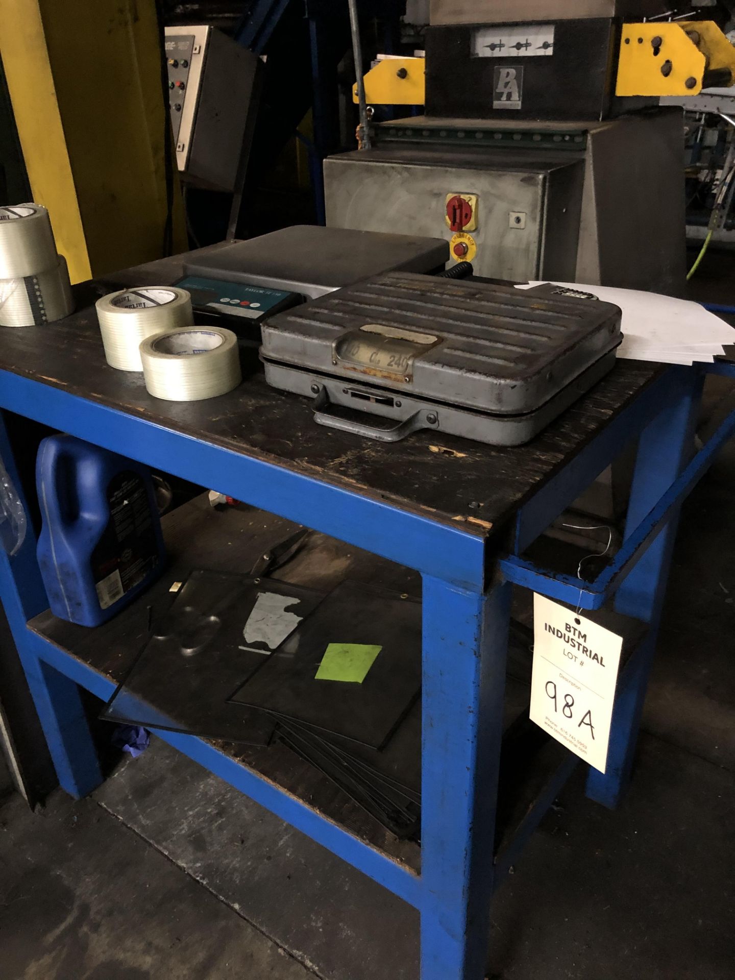 Shipping Table w/2 Weigh Scales