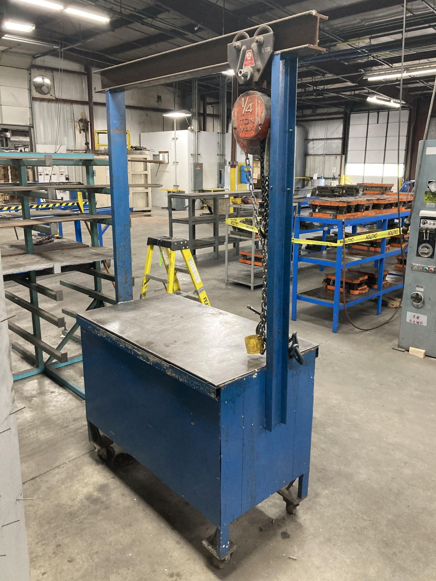 DIE INSPECTION TABLE with 1/4 Ton HOIST SYSTEM - Image 4 of 4