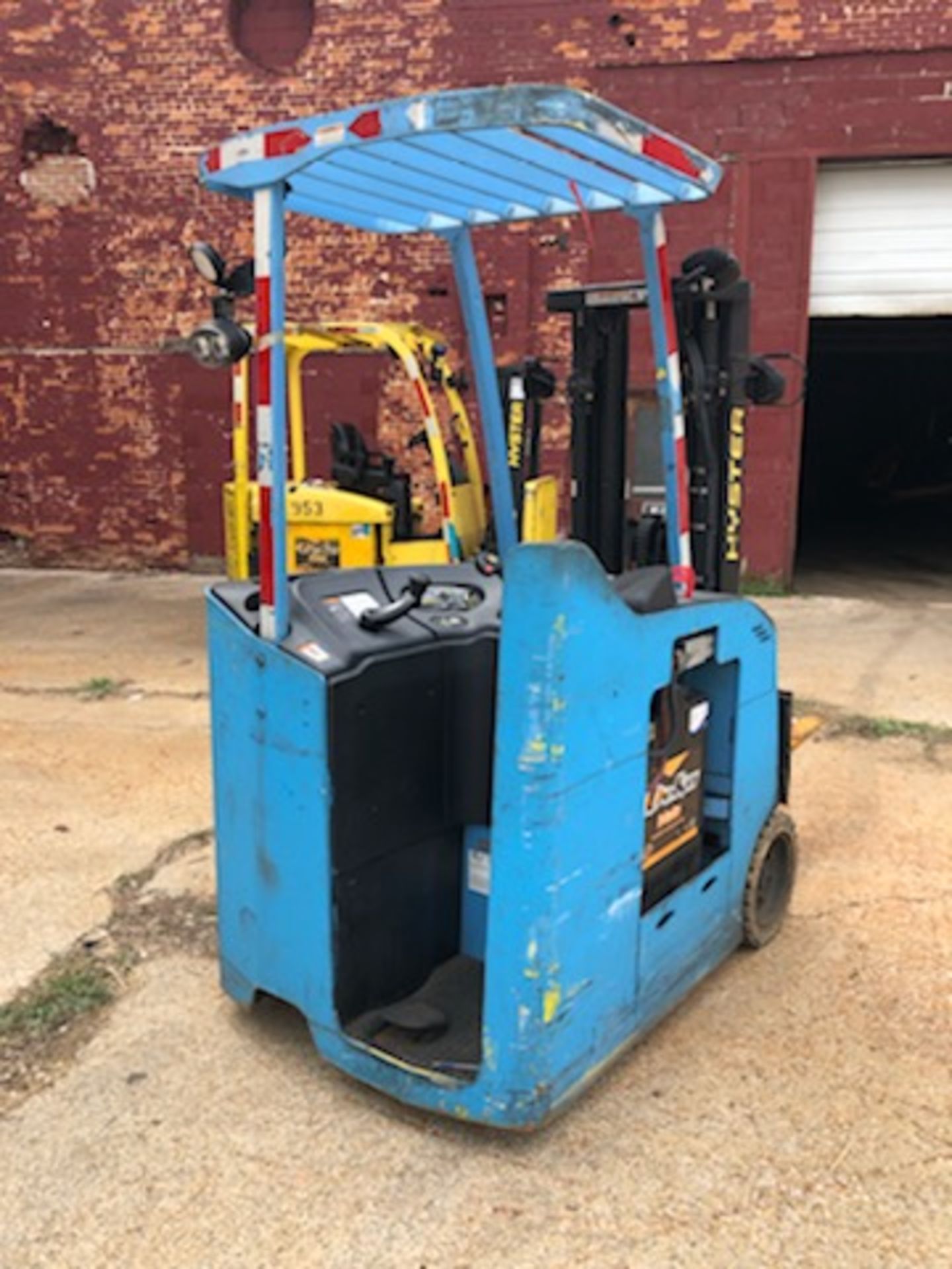 2014 Hyster 4,000 Lb Capacity Electric Forklift Model E40HSD2-21 - Image 5 of 6